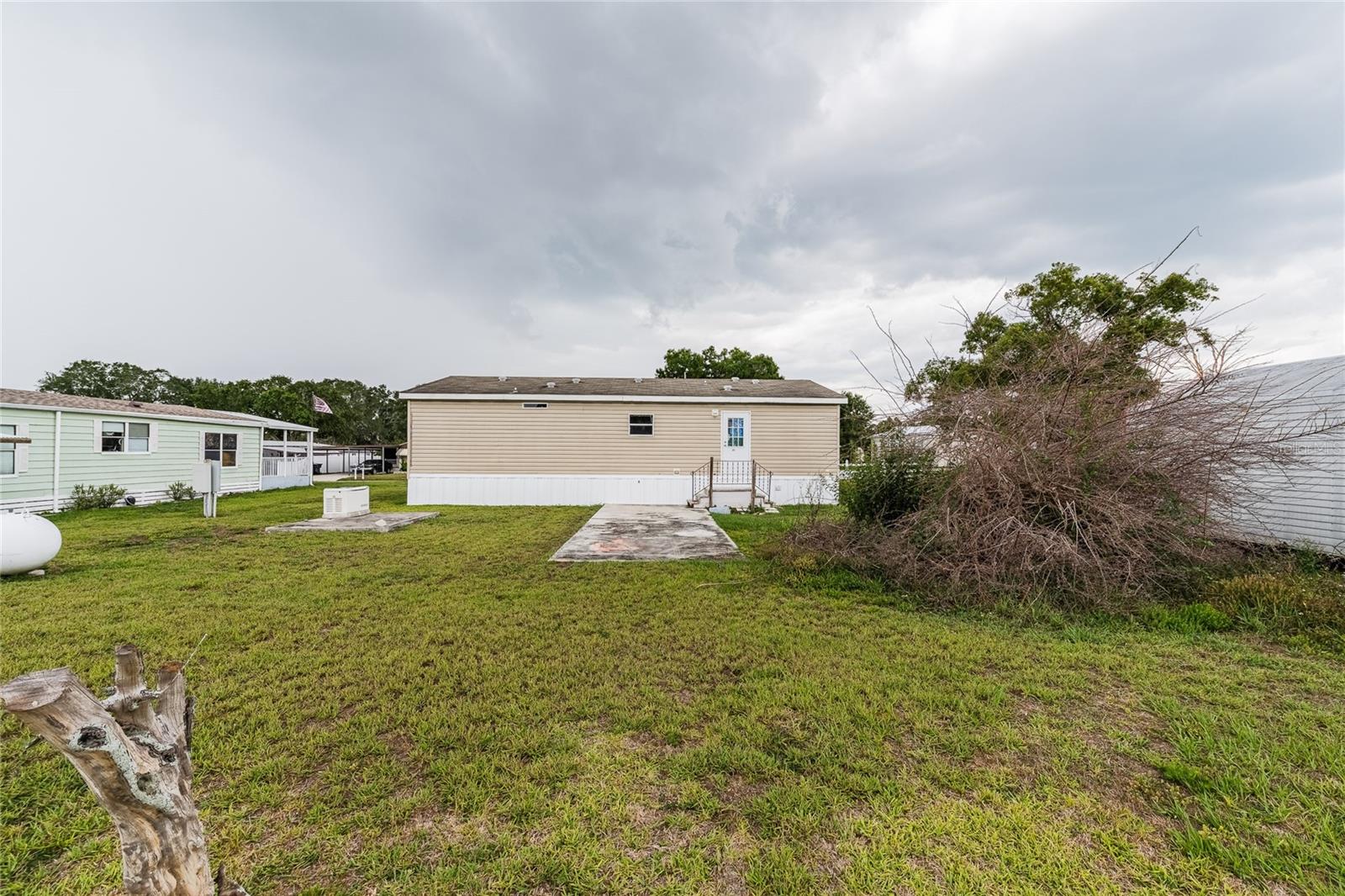 LAKE MARIANA ACRES - Residential