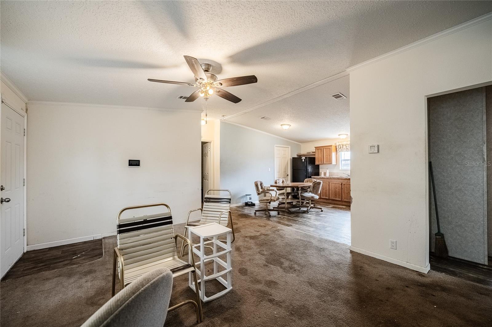 LAKE MARIANA ACRES - Residential