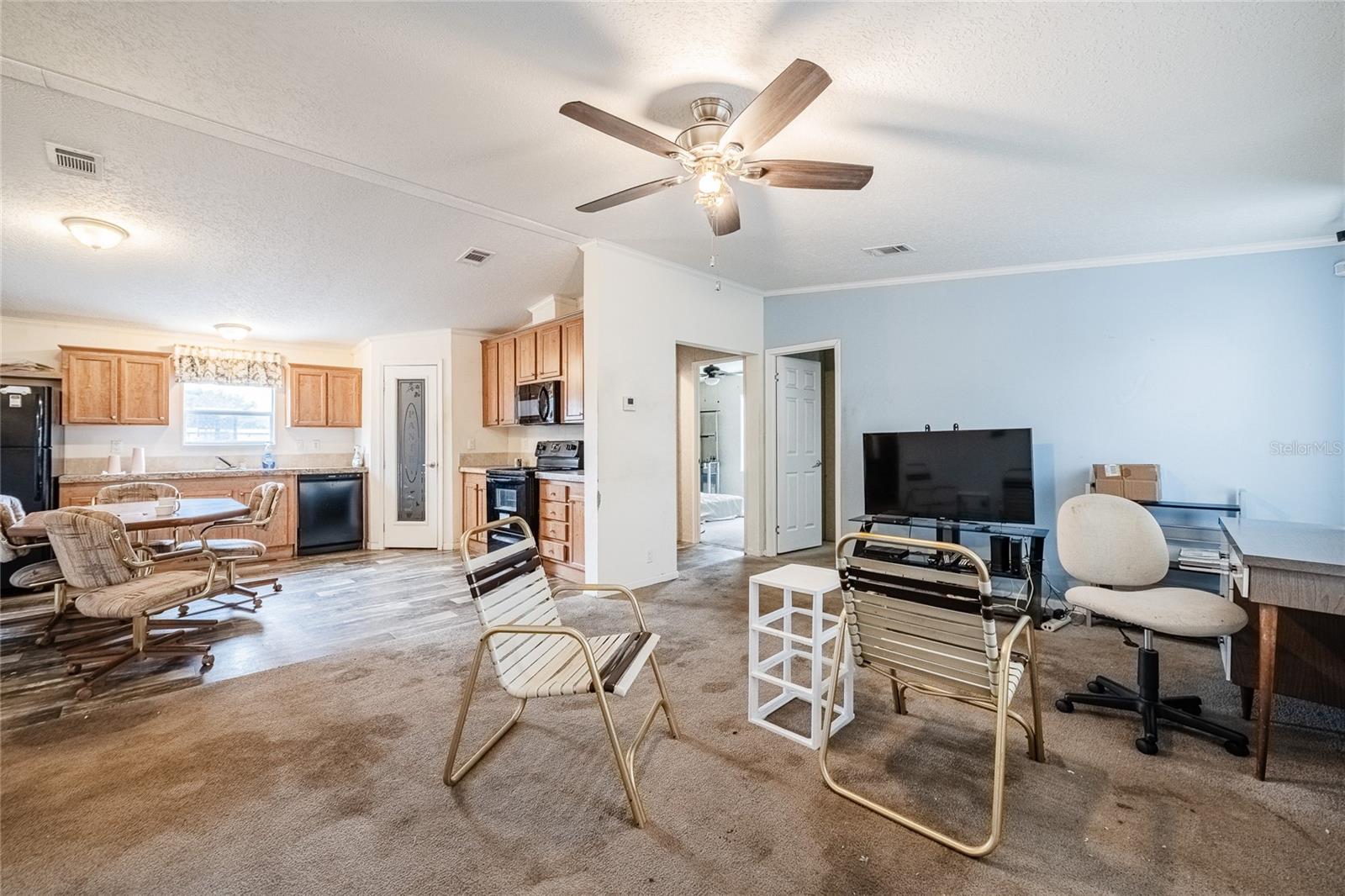LAKE MARIANA ACRES - Residential