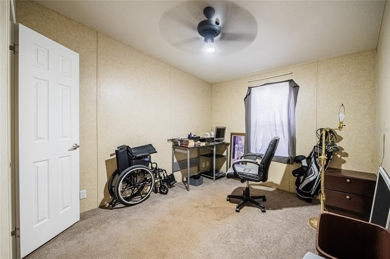 LAKE MARIANA ACRES - Residential