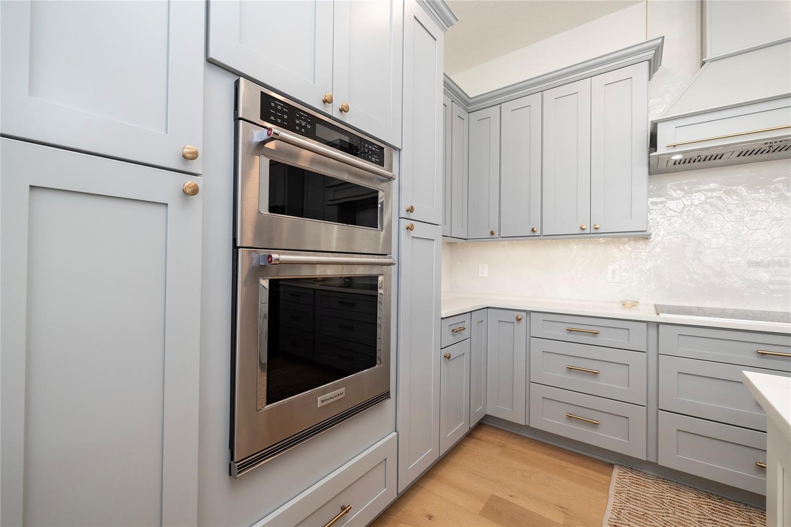 DOLPHINS LANDING - Residential