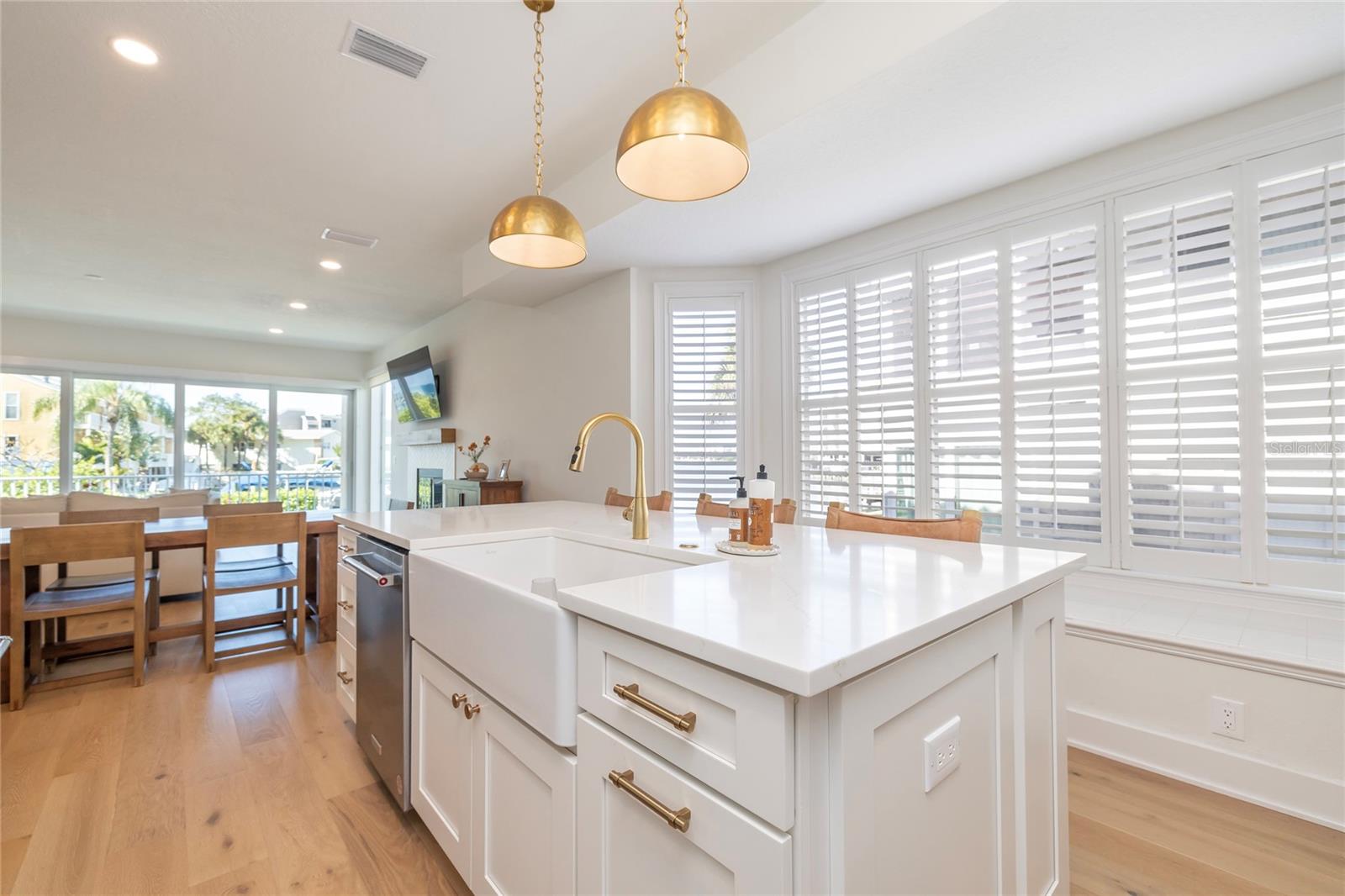 DOLPHINS LANDING - Residential