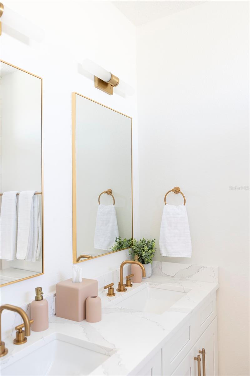 DOLPHINS LANDING - Residential