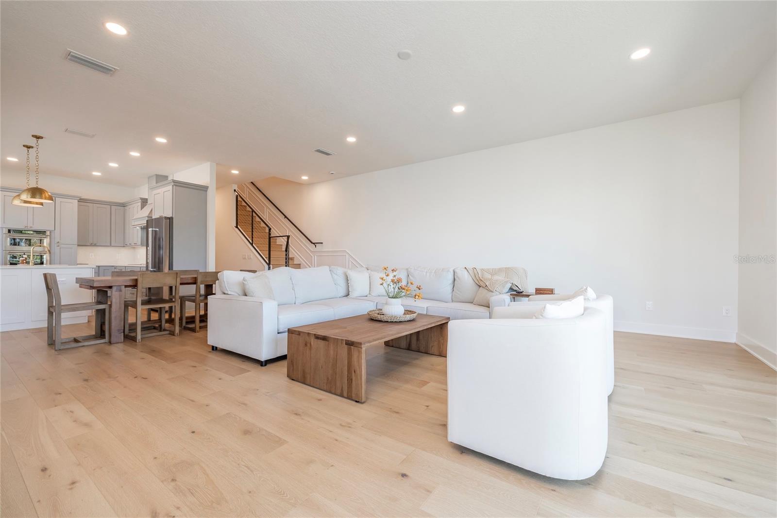 DOLPHINS LANDING - Residential