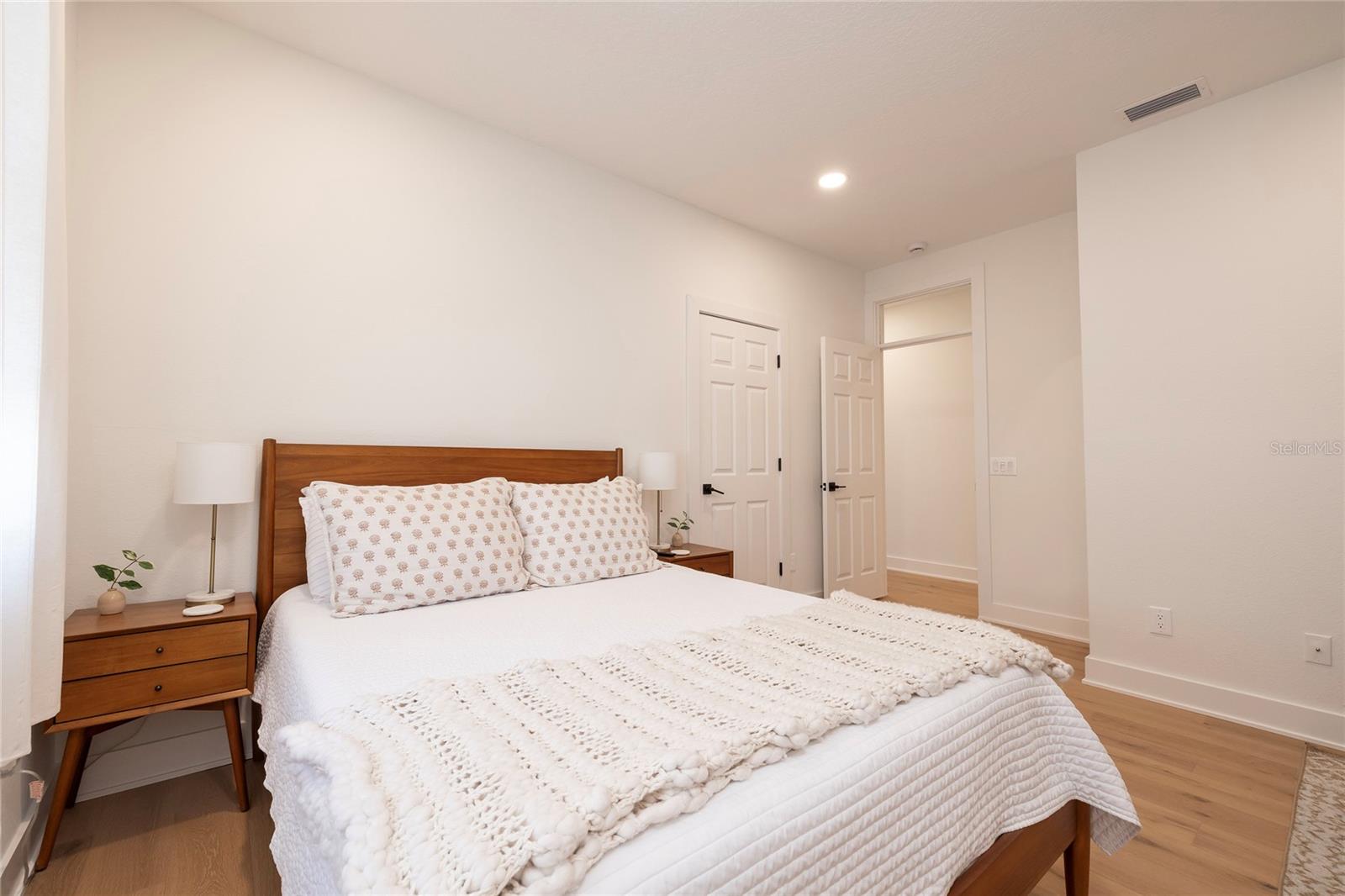 DOLPHINS LANDING - Residential