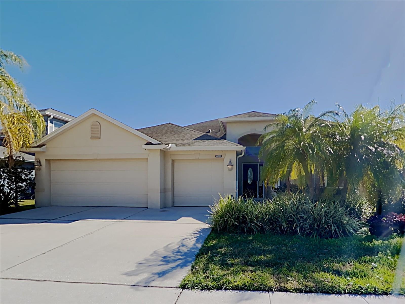 Beautiful spacious 4/2 in Wyhndham Lakes Estates. This home is very spacious at just under 2600 sq. ft. with a separate dining and family room. The home has fresh paint and new LVP flooring. The master bathroom has a large walk in closet, separate garden tub, and stand up shower. Separate Laundry room with hookups, and three car attached garage with remote. The beautiful Wyndham Lakes Community has many wonderful amenities for you and your family, including gym, tennis courts, basketball courts, and resort style pool. Great location minutes from 417, dining and local shopping. A must see home!!!
ADDITIONAL HOA APPROVAL NEEDED
Resident Benefit Package: $42.00-month. Includes HVAC air filter delivery, Tenant Liability Insurance, Credit Reporting, Tenant Rewards Program, and much more!
This property is eligible for deposit alternative coverage in lieu of a security deposit. For information and enrollment, please contact our leasing team and enjoy a deposit-free renting experience.
