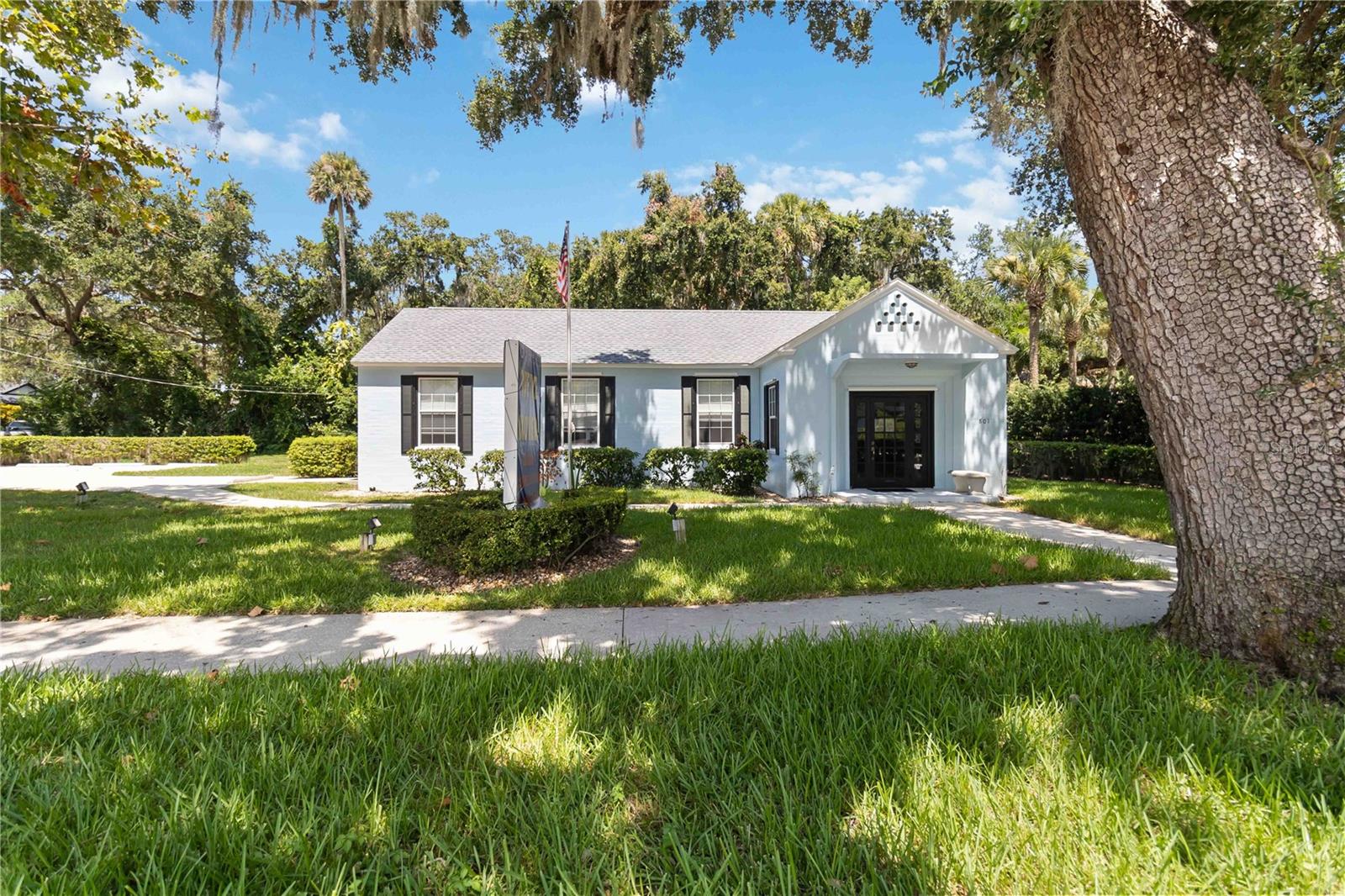 801 MAGNOLIA STREET