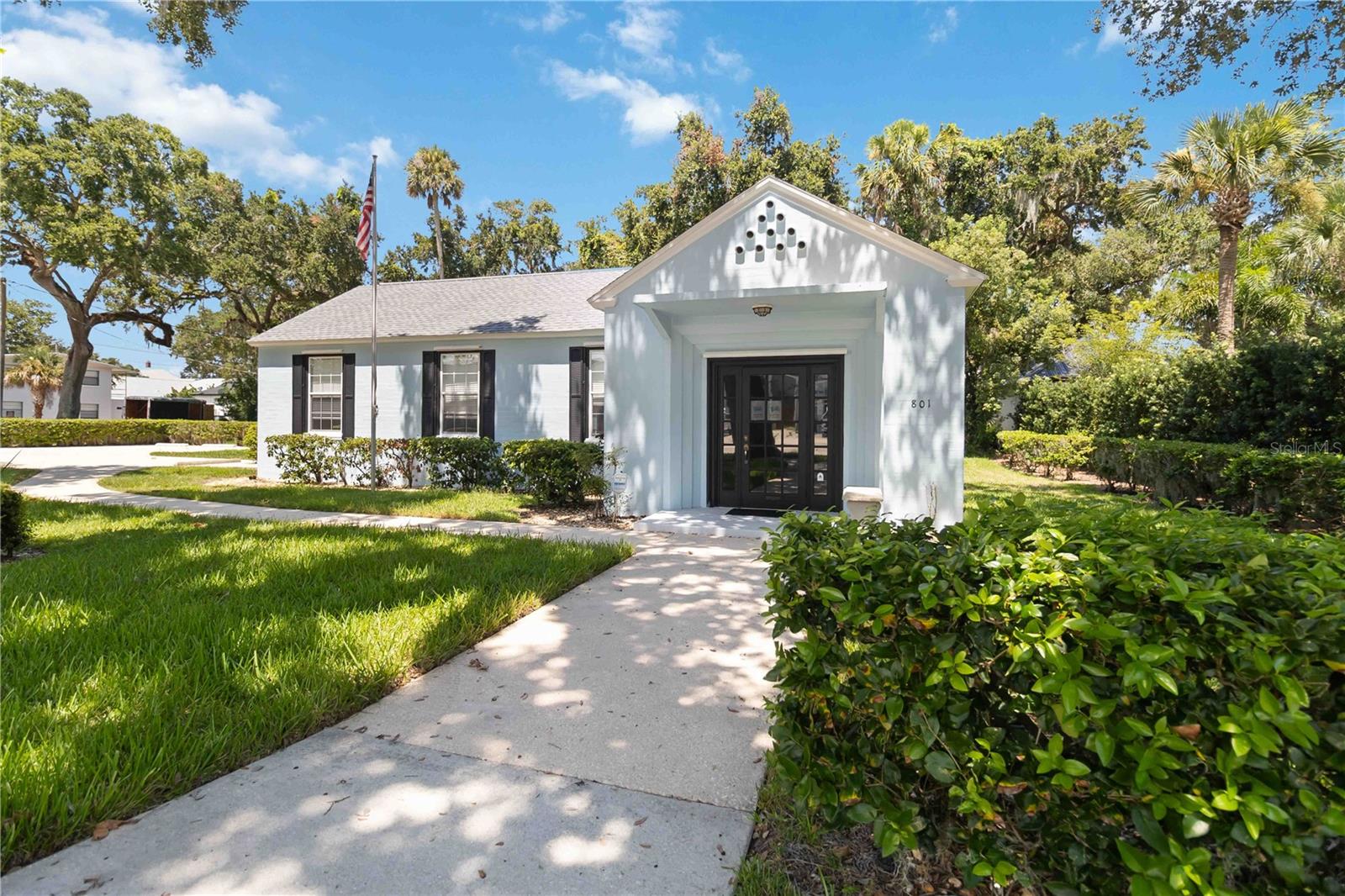 801 MAGNOLIA STREET