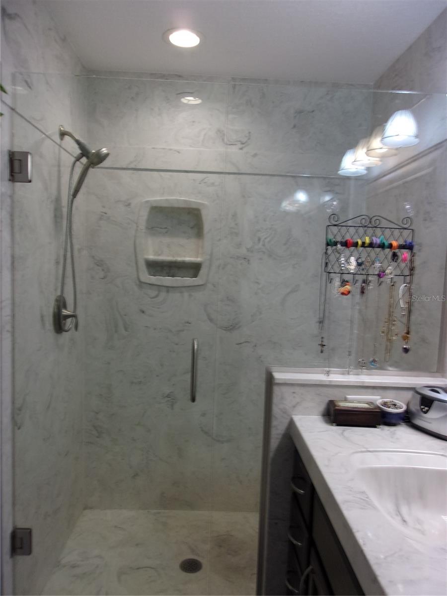 HERITAGE HILLS REPLAT - Residential