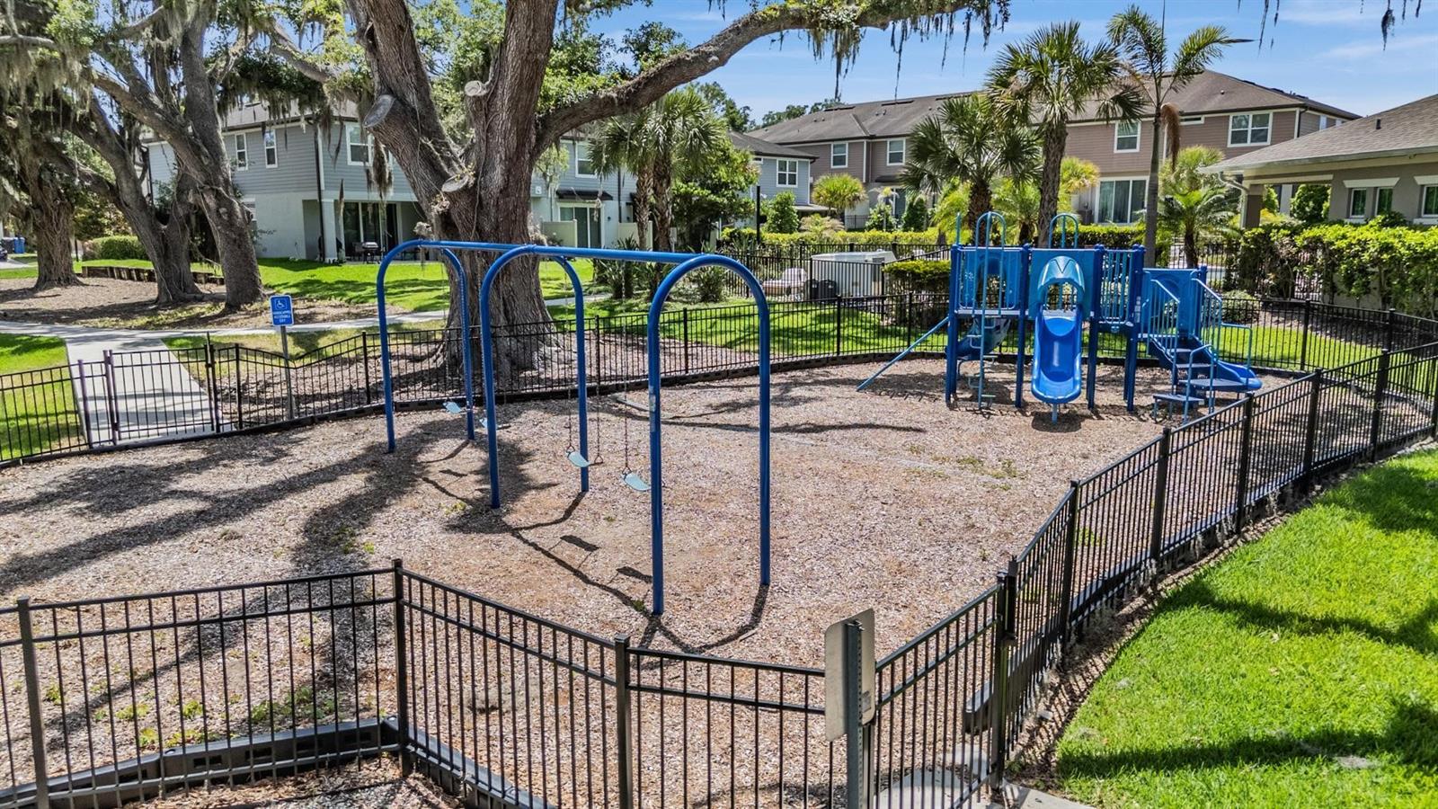 REGO PALMS - Residential