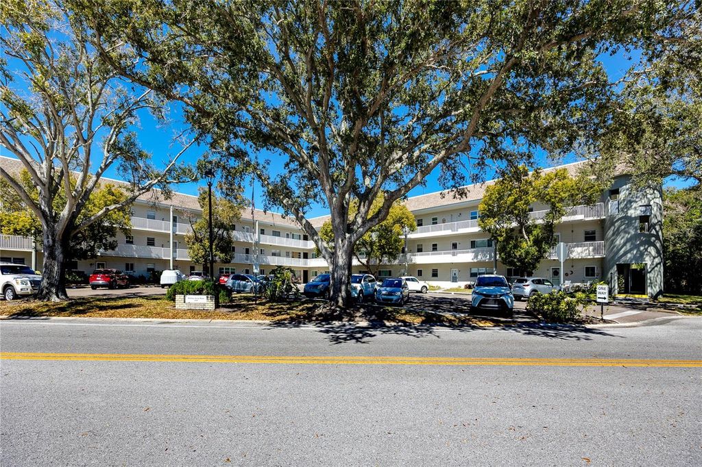 Photo of 2440 World Parkway Boulevard #38, Clearwater, FL 33763 (MLS # TB8475430)