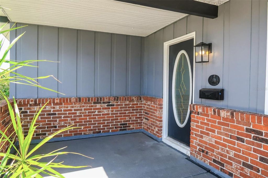 Photo of 806 Oakmont Avenue, Sun City Center, FL 33573 (MLS # TB8433158)