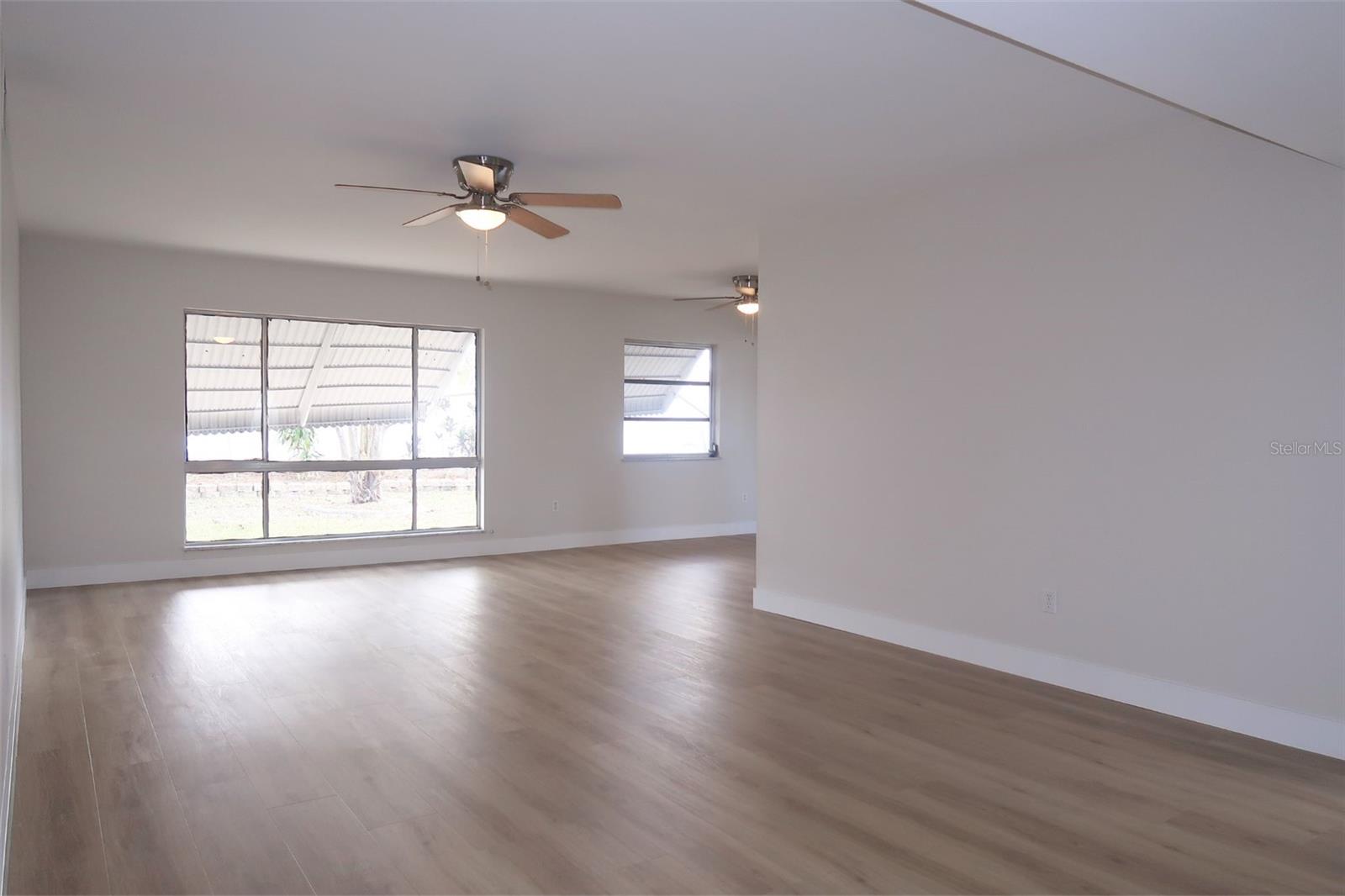 DEL WEBBS SUN CITY FLORIDA UN - Residential