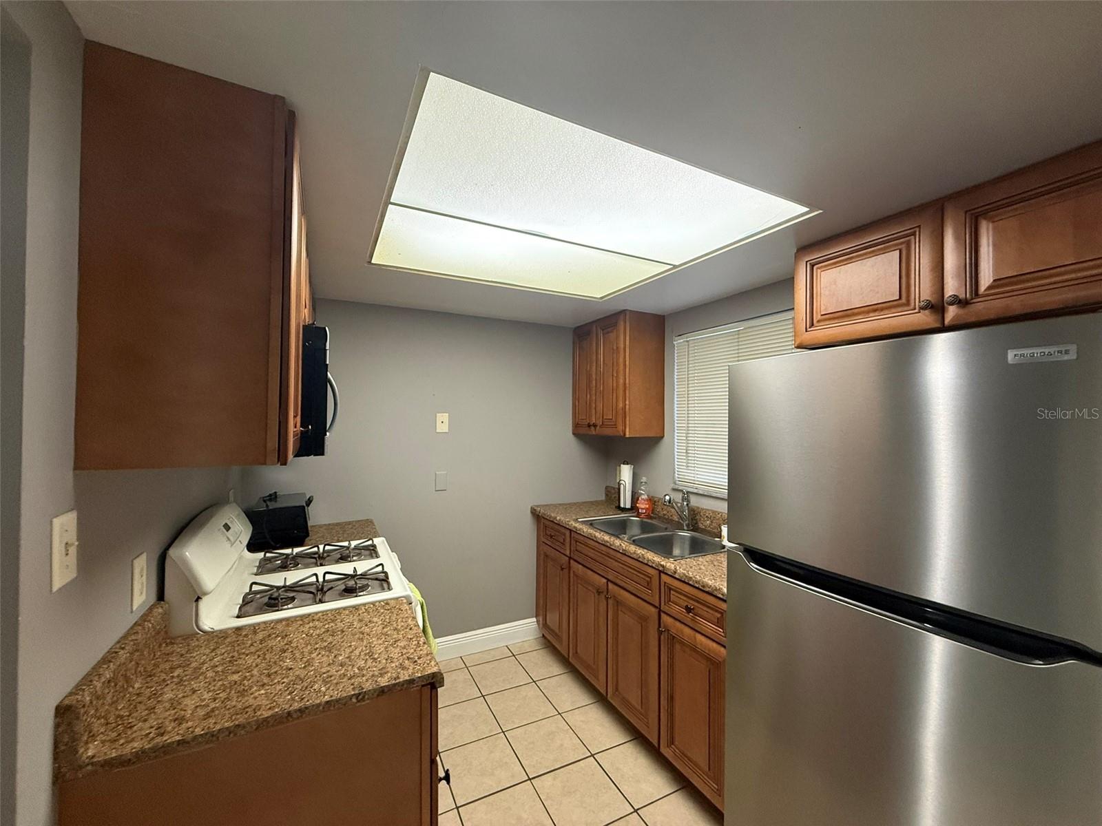 PARK LAKE - Residential Lease