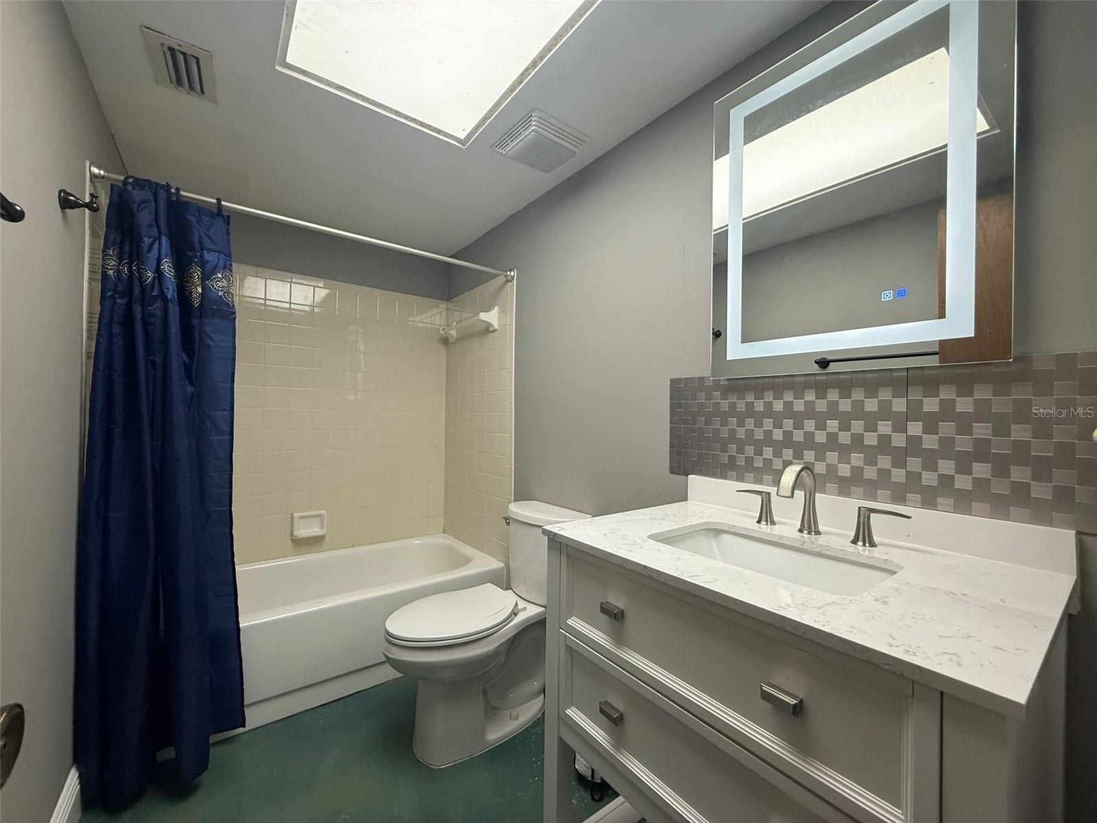 PARK LAKE - Residential Lease