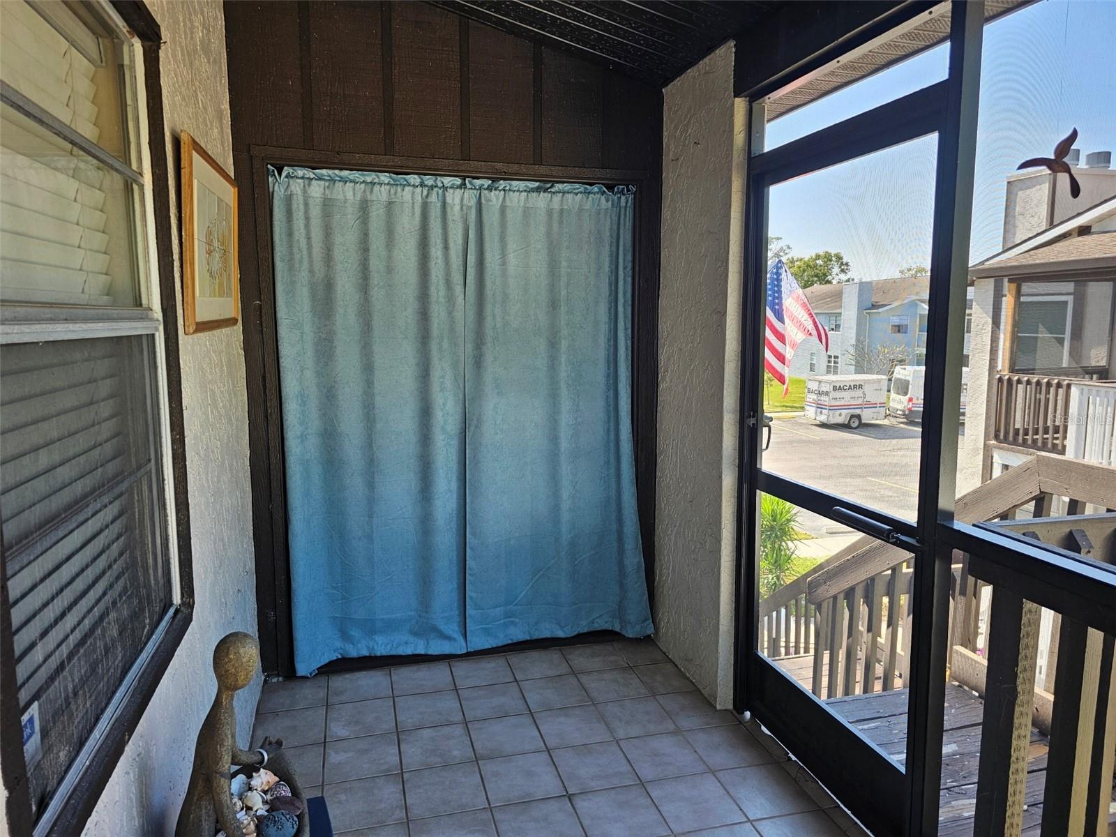 MIRROR LAKE SEC 3 - Residential Lease