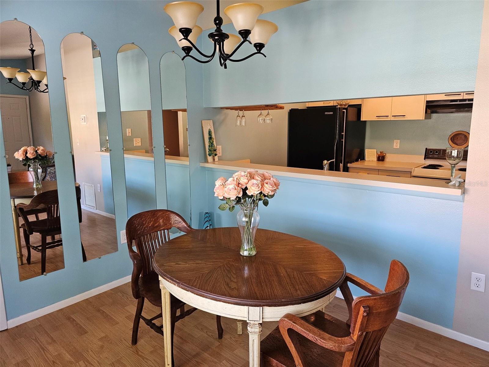 MIRROR LAKE SEC 3 - Residential Lease