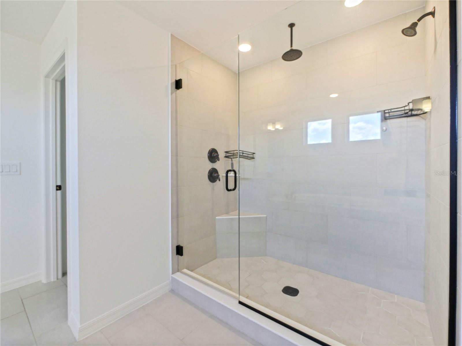 HAMPTON OAKS - Residential