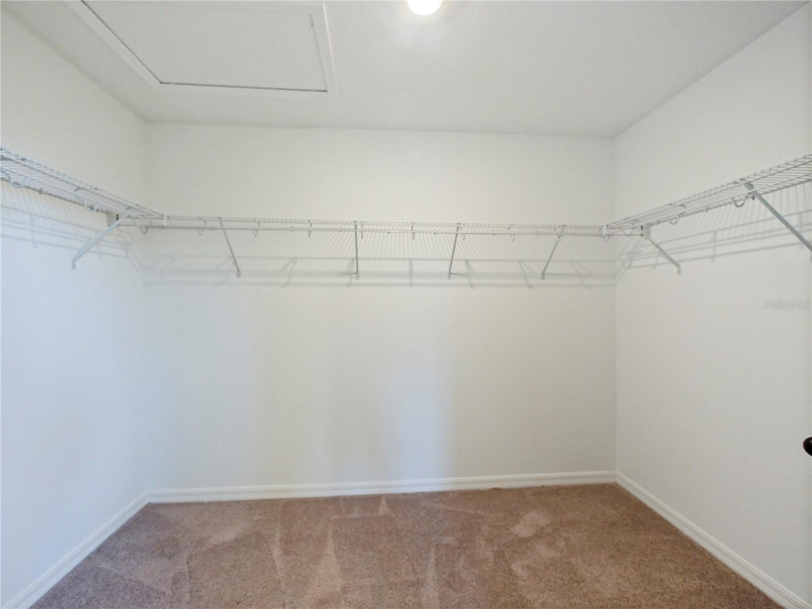 HAMPTON OAKS - Residential
