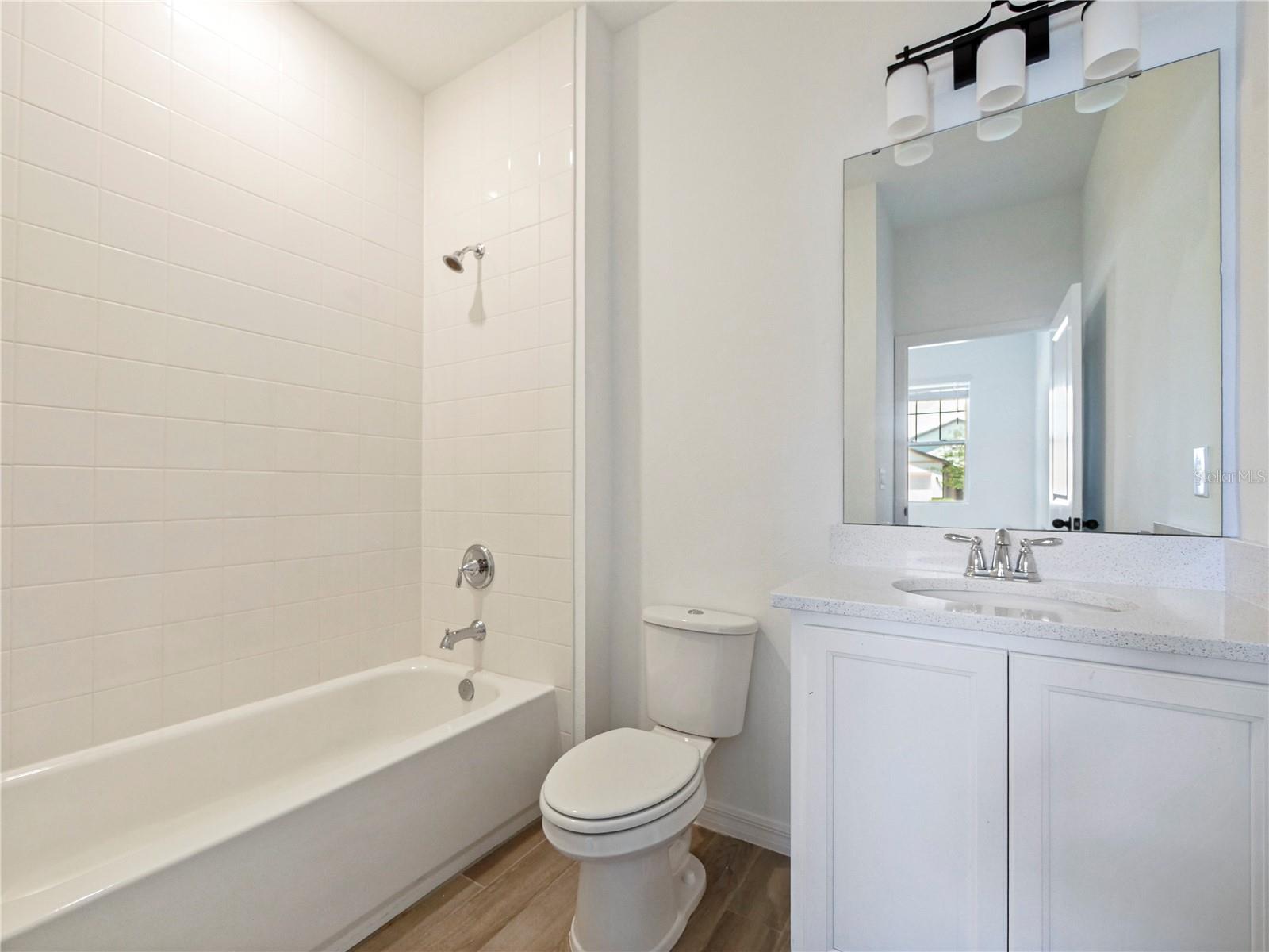 HAMPTON OAKS - Residential