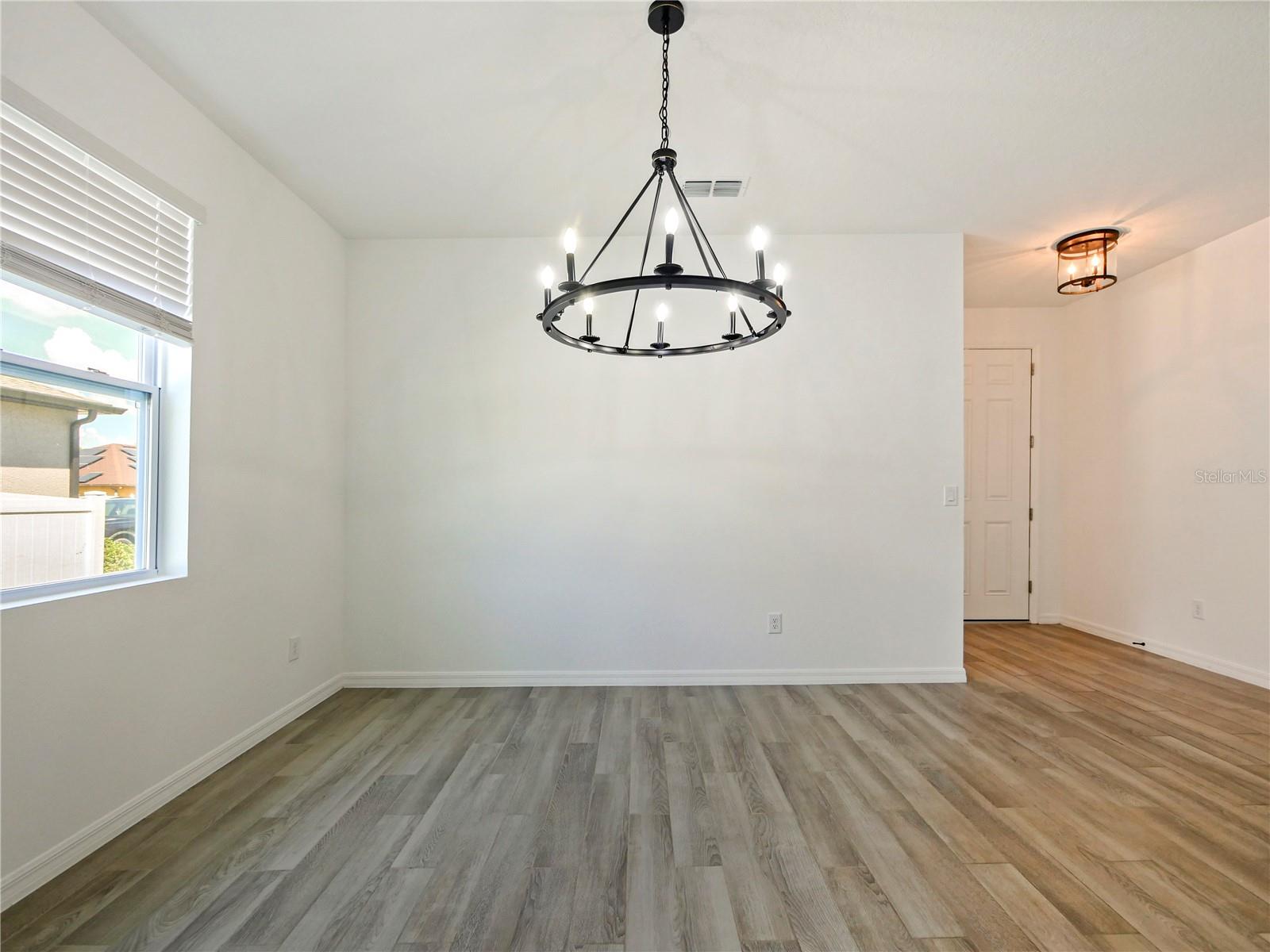 HAMPTON OAKS - Residential