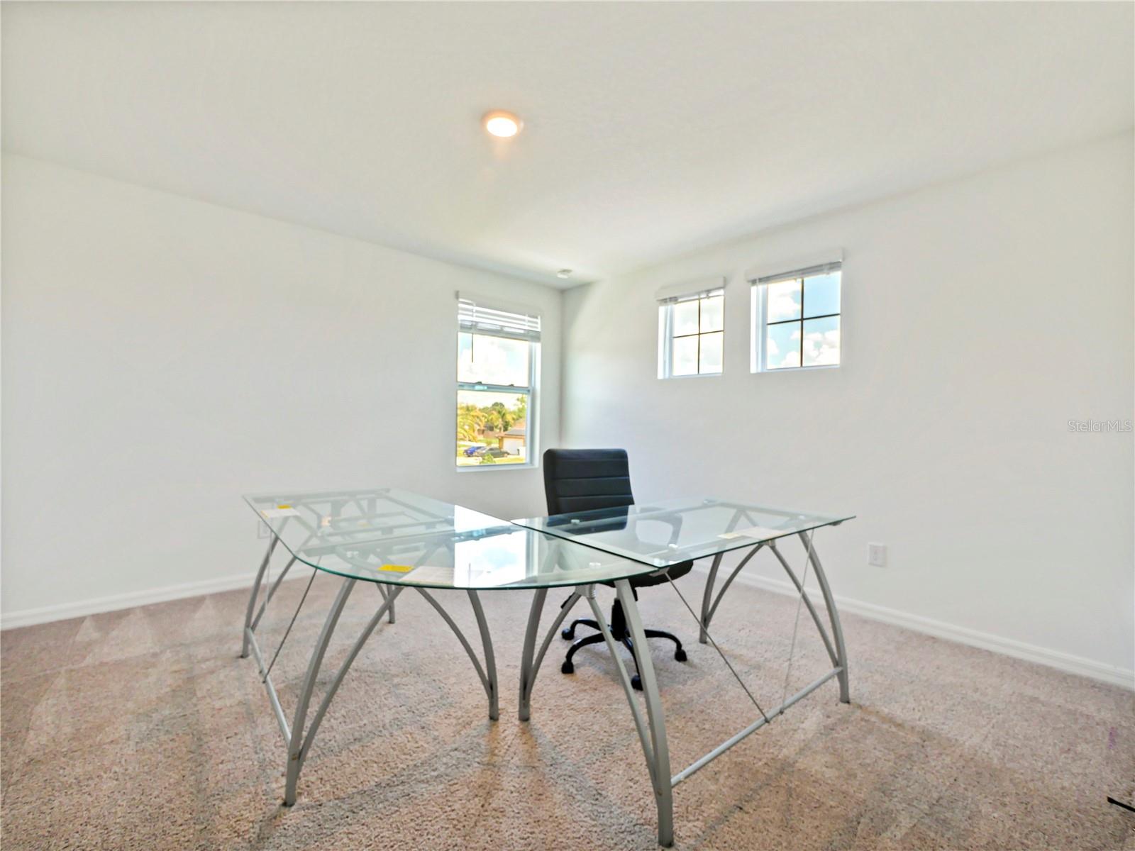 HAMPTON OAKS - Residential