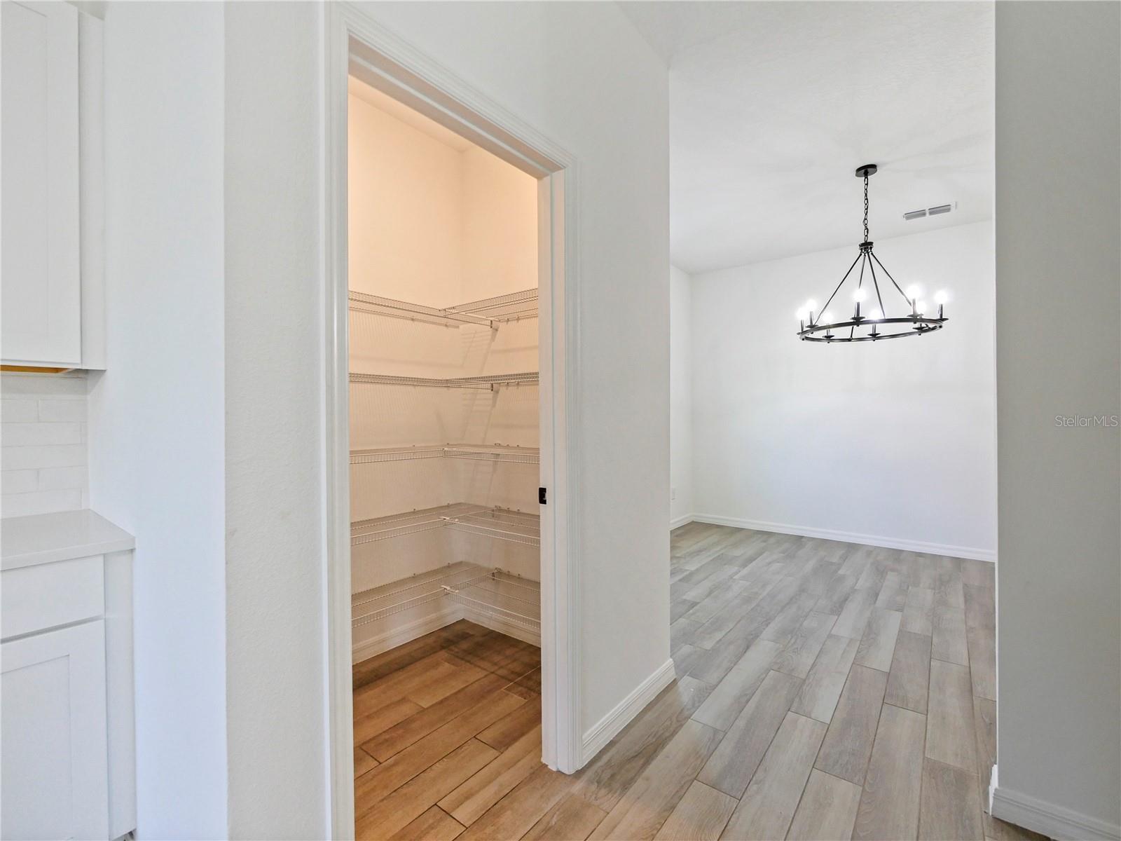 HAMPTON OAKS - Residential