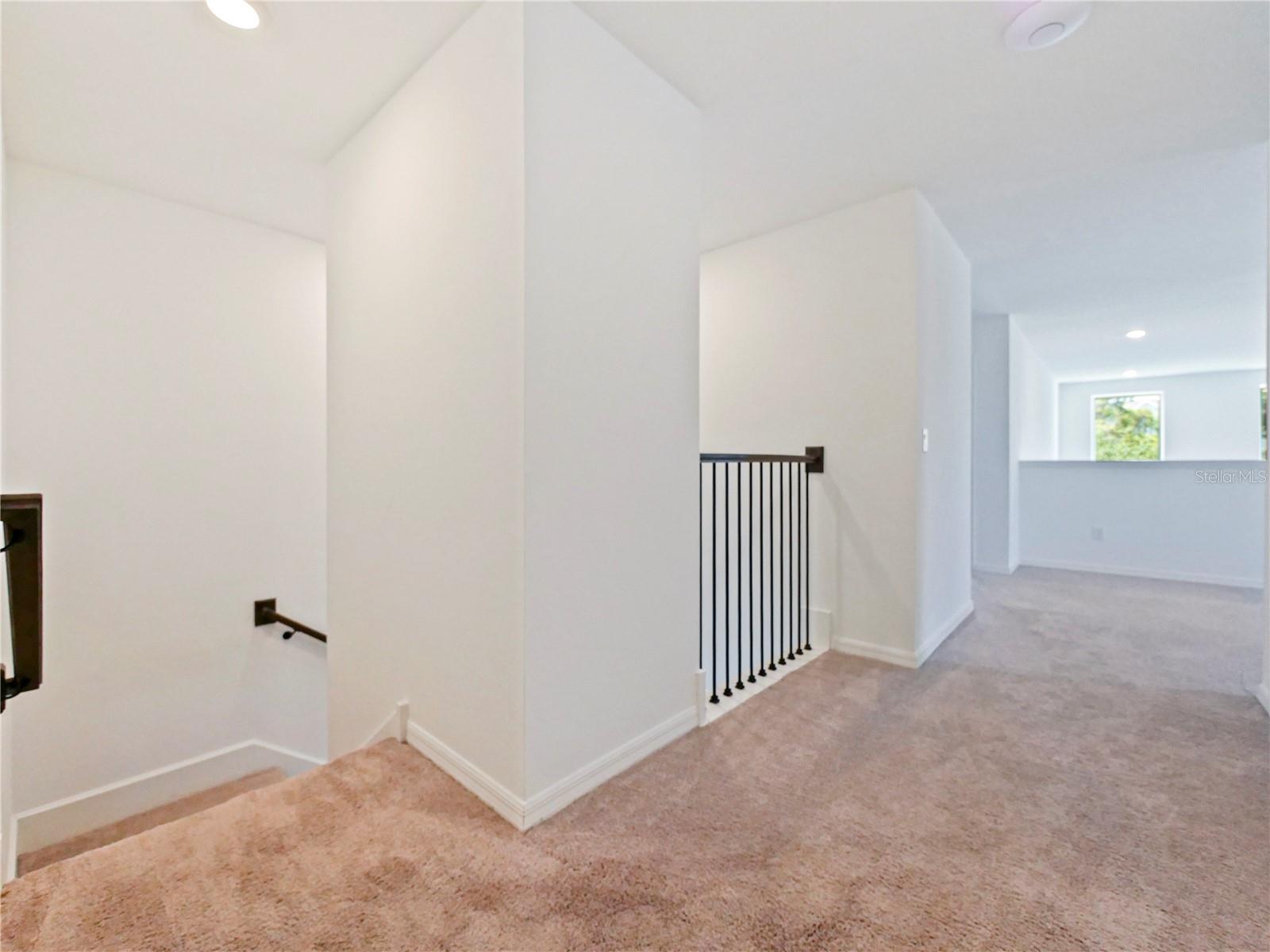 HAMPTON OAKS - Residential