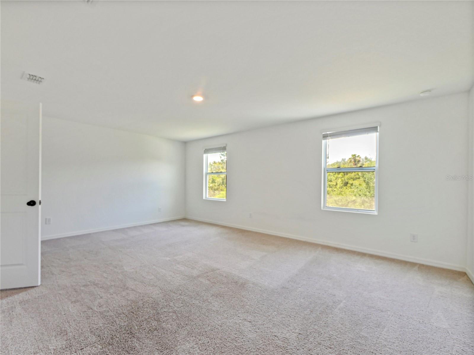 HAMPTON OAKS - Residential
