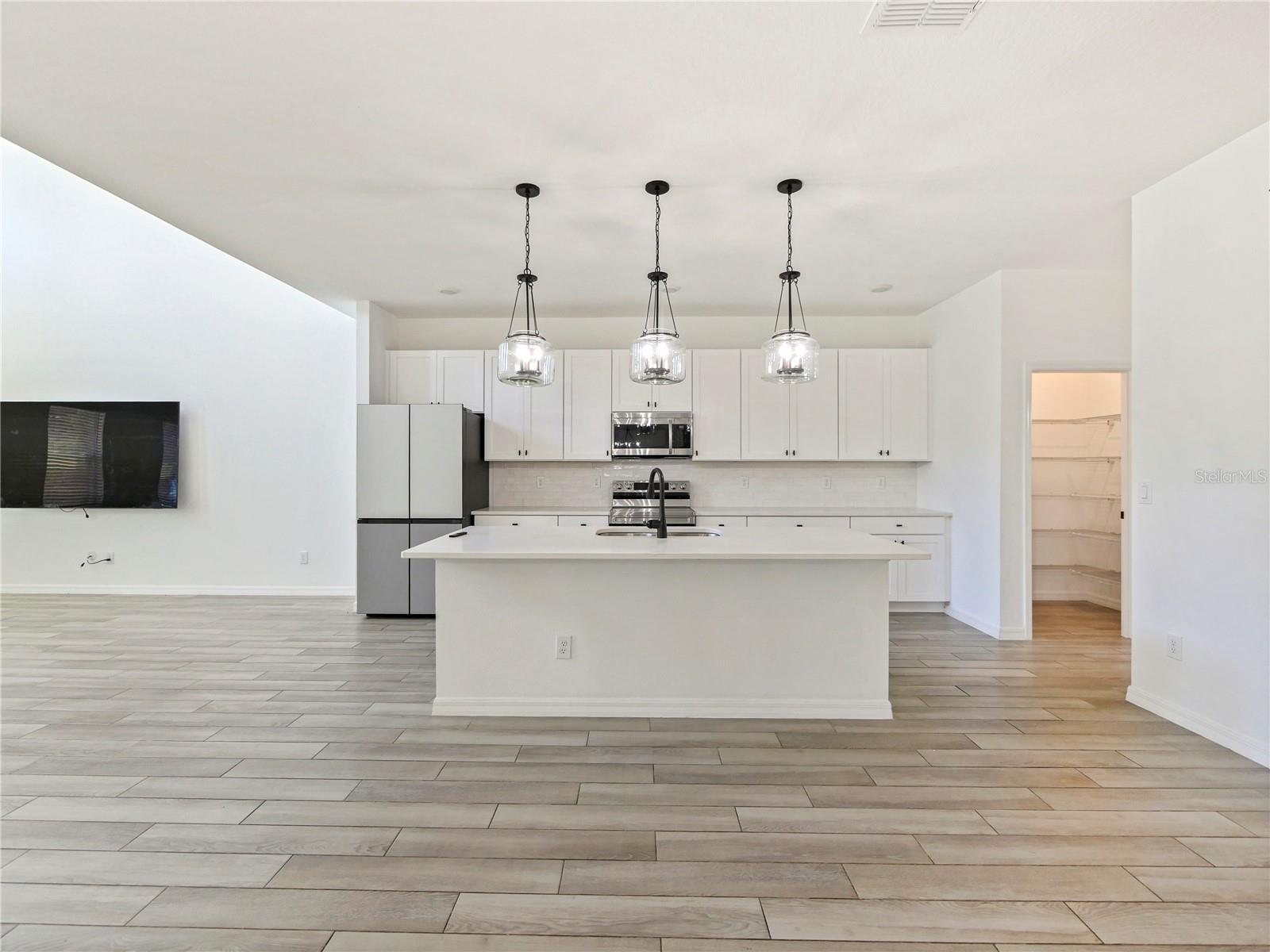HAMPTON OAKS - Residential