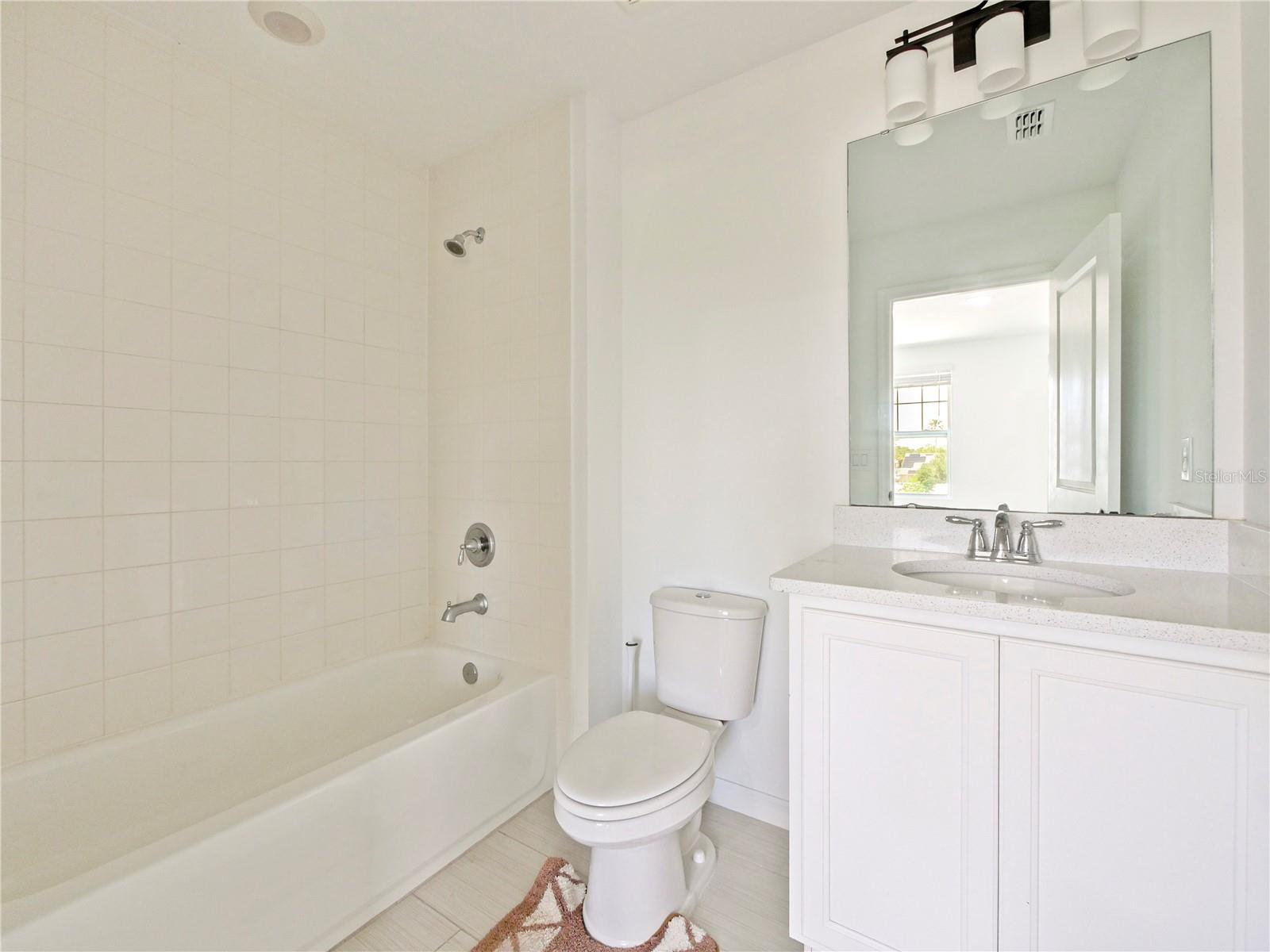 HAMPTON OAKS - Residential