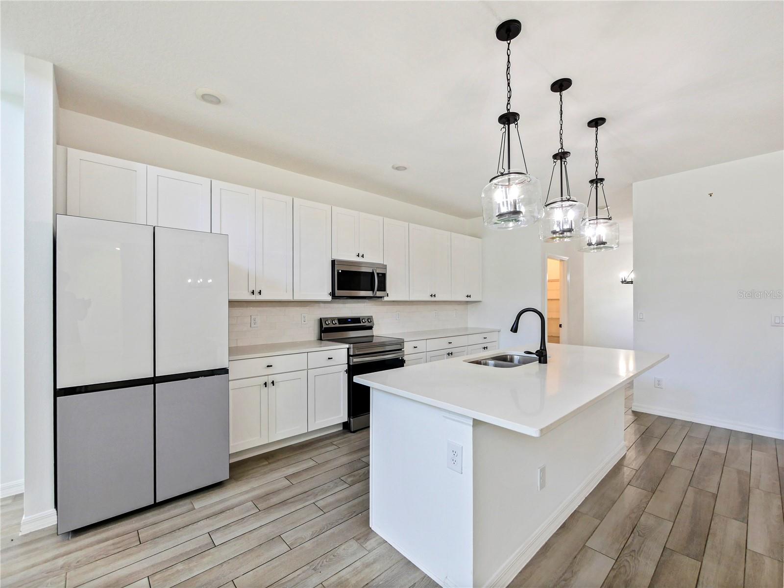 HAMPTON OAKS - Residential
