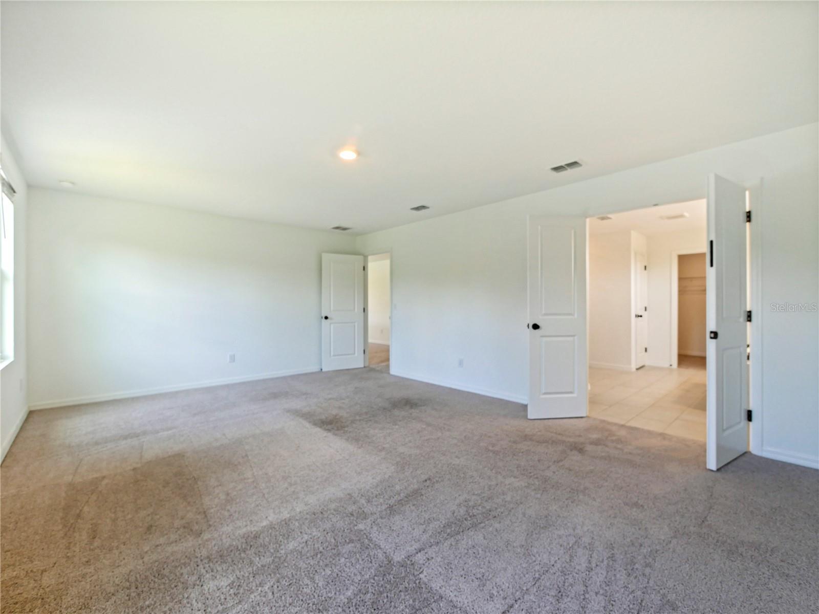 HAMPTON OAKS - Residential