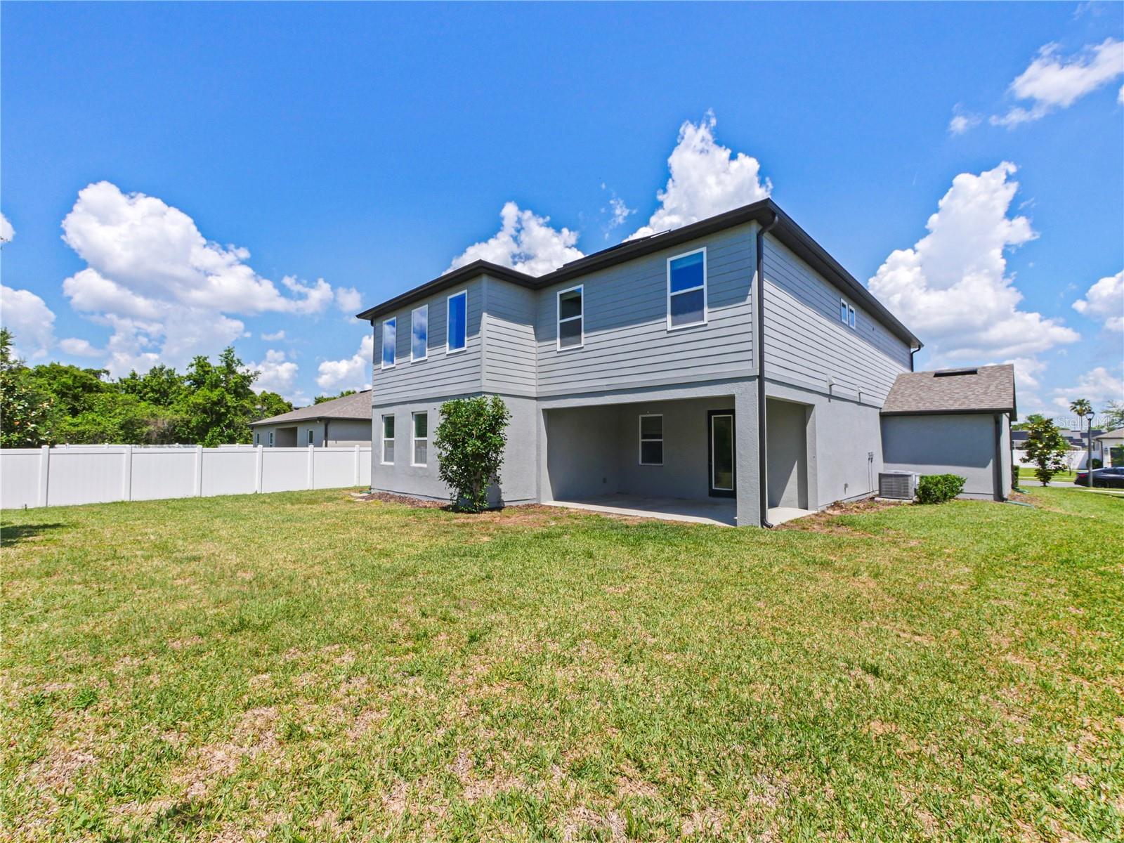 HAMPTON OAKS - Residential