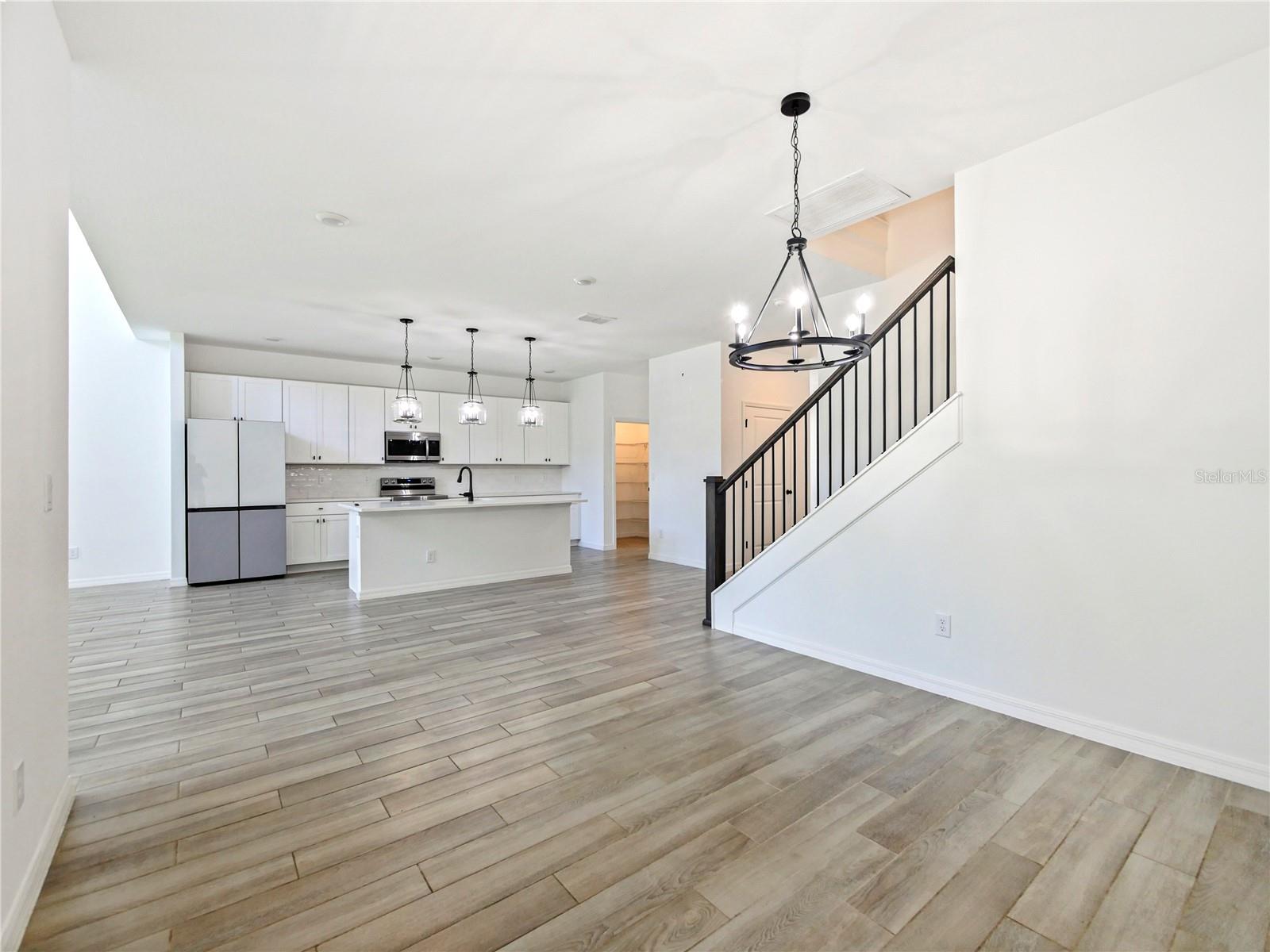 HAMPTON OAKS - Residential