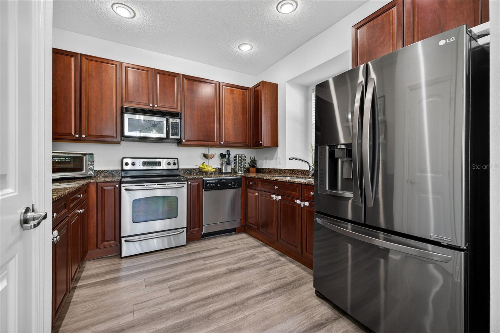 CLEVELAND STREET VILLAS - Residential