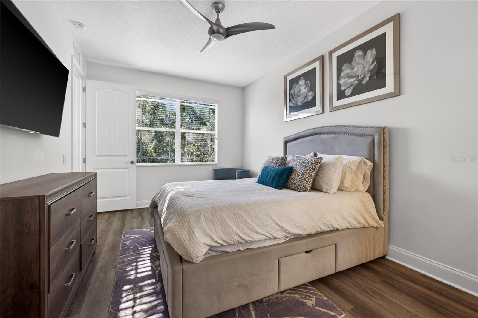 CLEVELAND STREET VILLAS - Residential