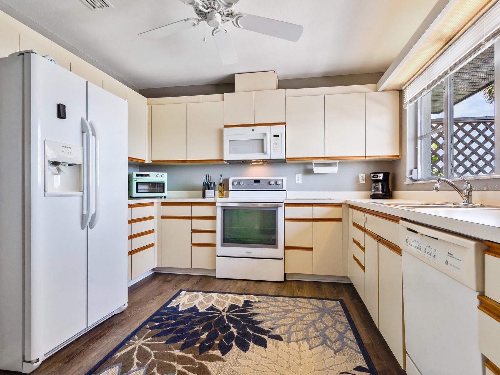 CASEY KEY - Residential