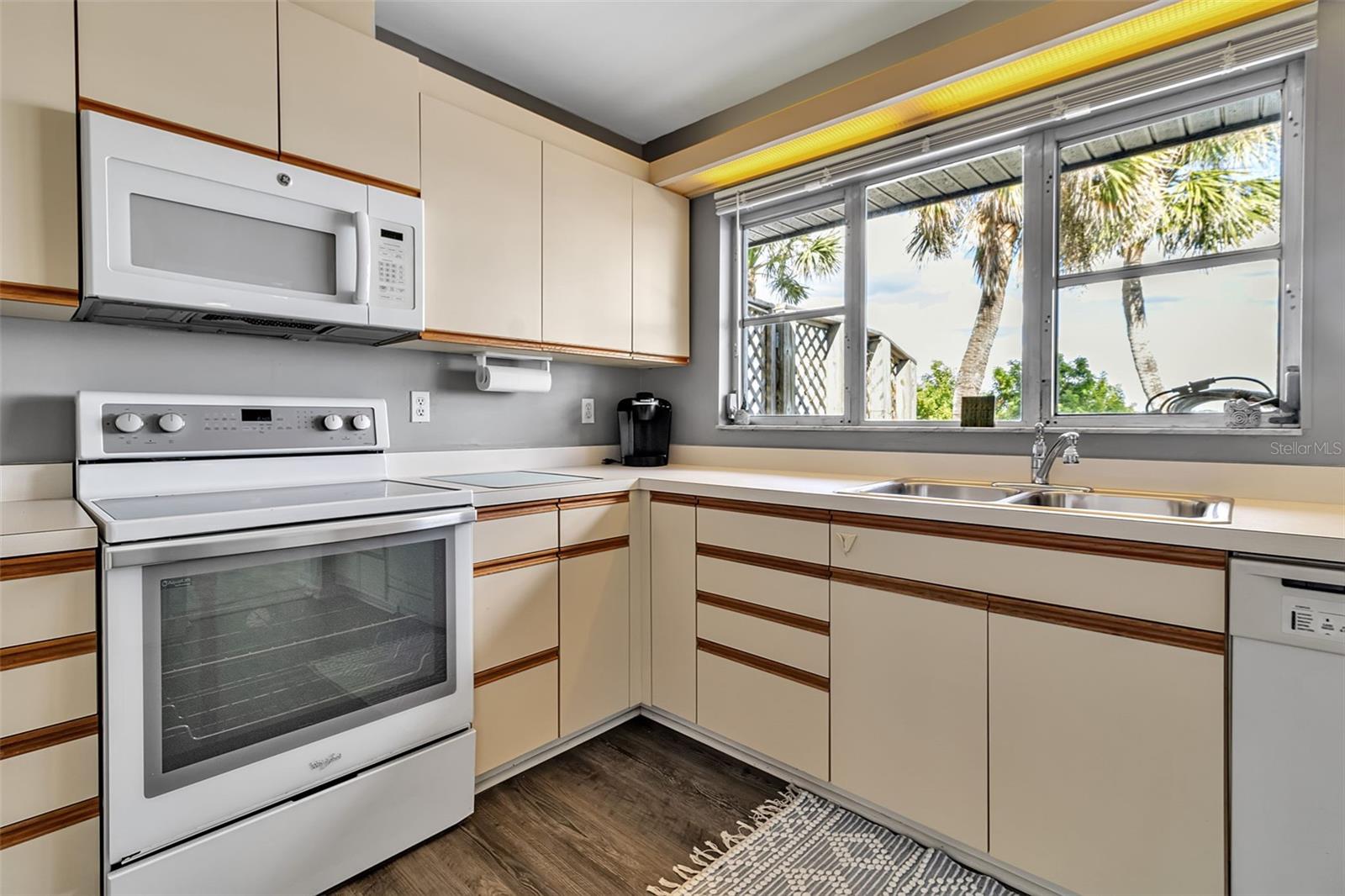 CASEY KEY - Residential