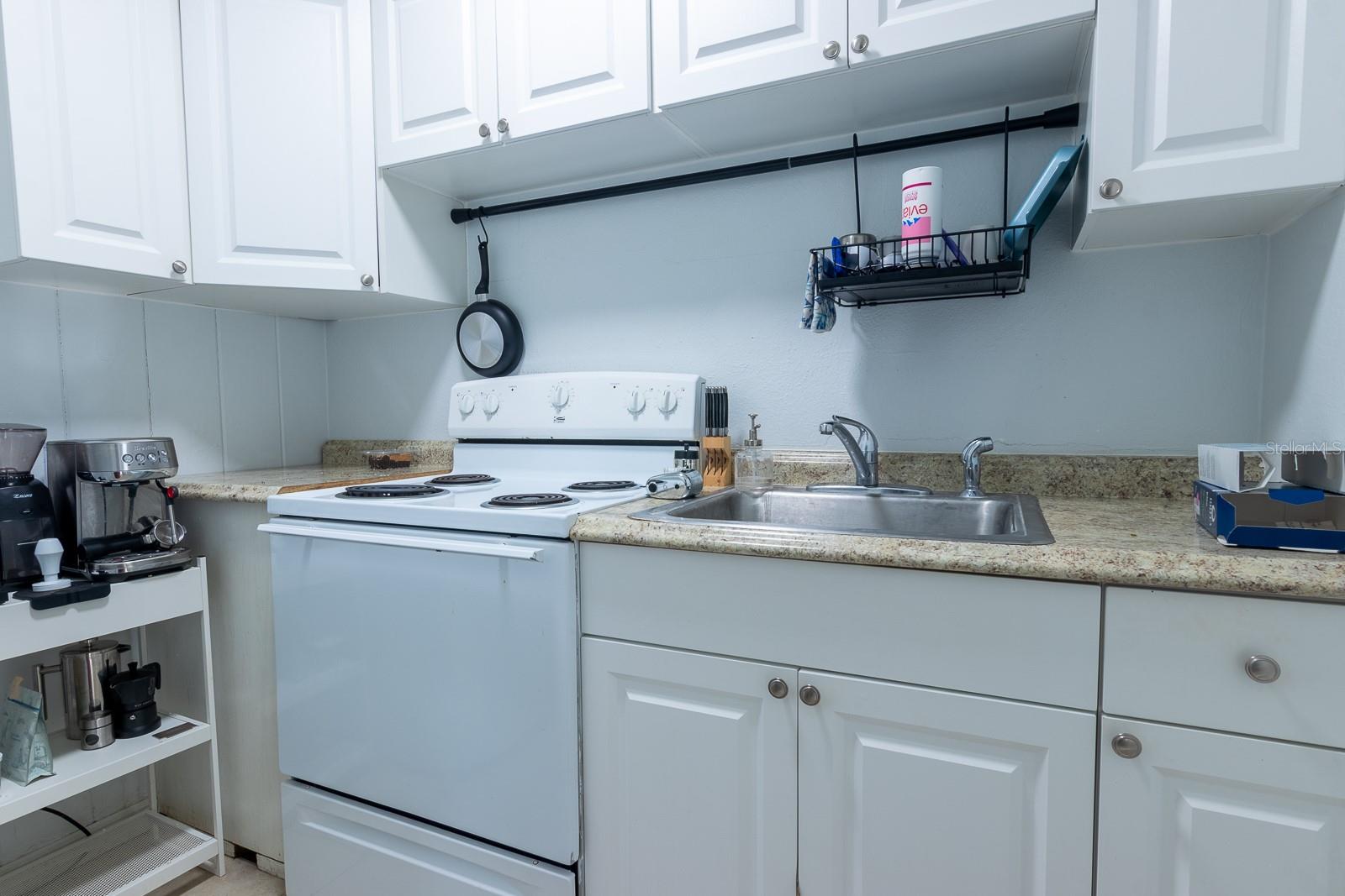 POS RESUB OF LT 8 BLK L - Residential Income