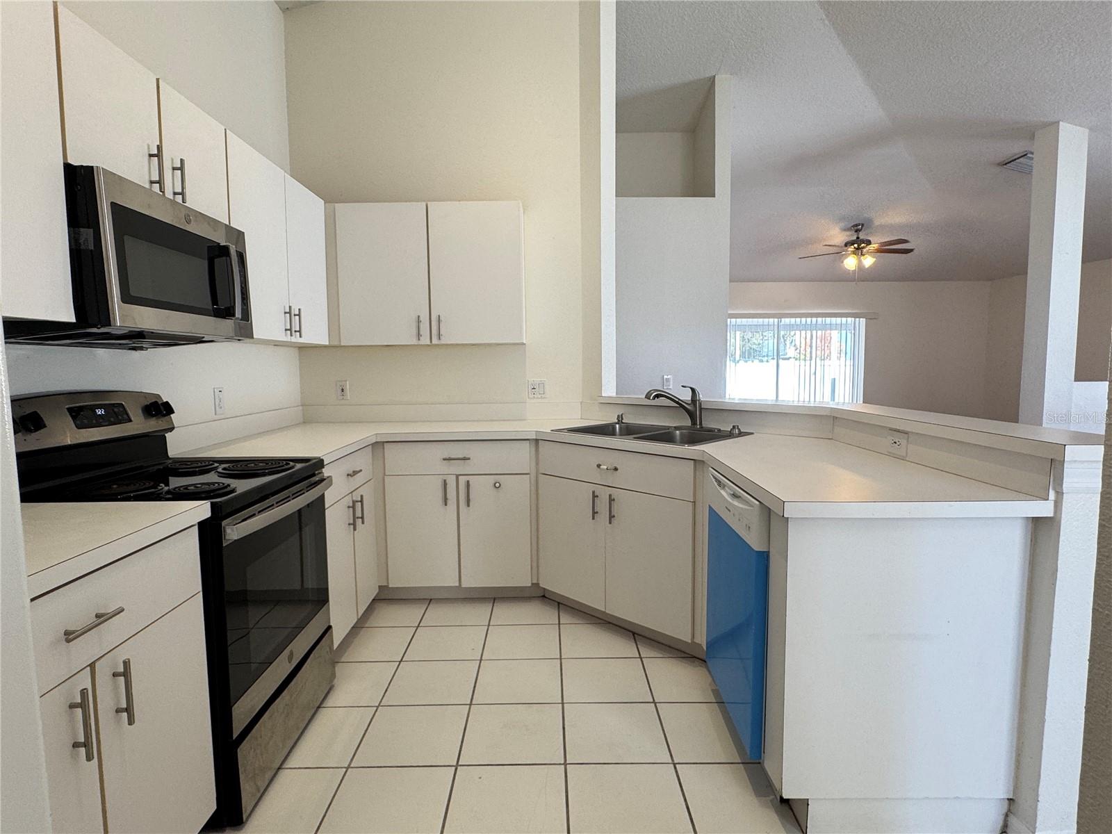 BRANDON BROOK PH VII - Residential Lease