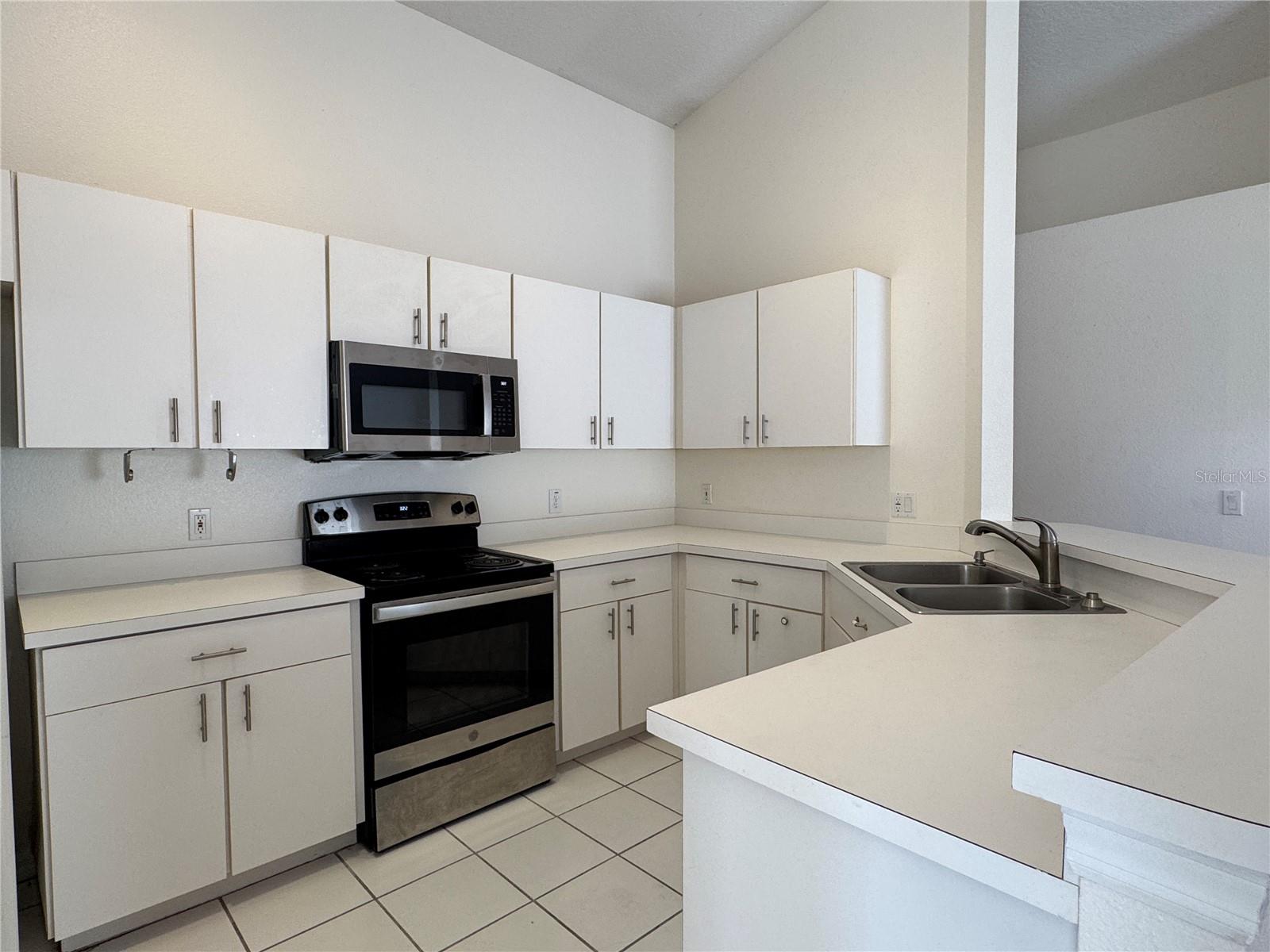 BRANDON BROOK PH VII - Residential Lease