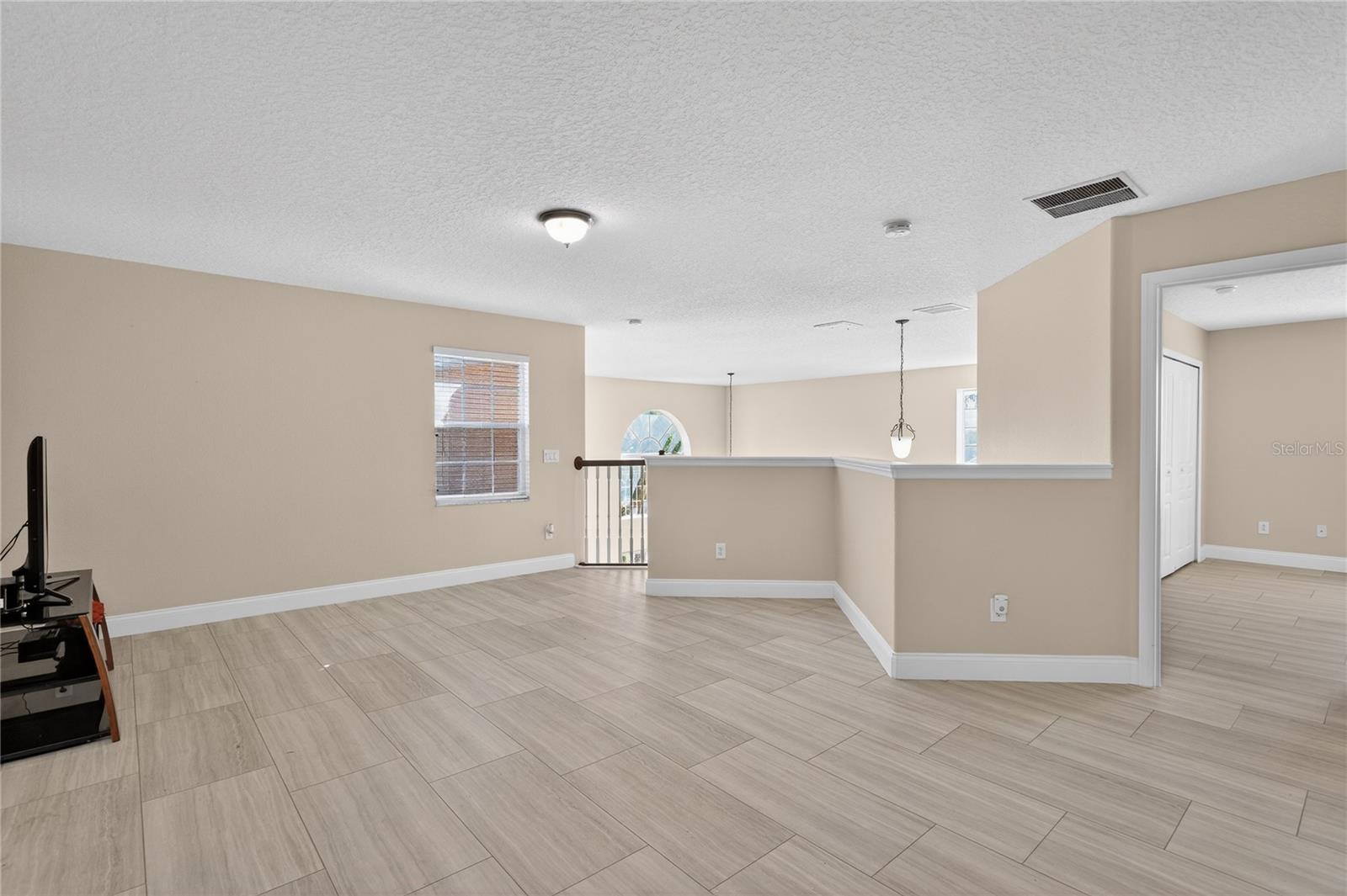LAKE POINTE - Residential