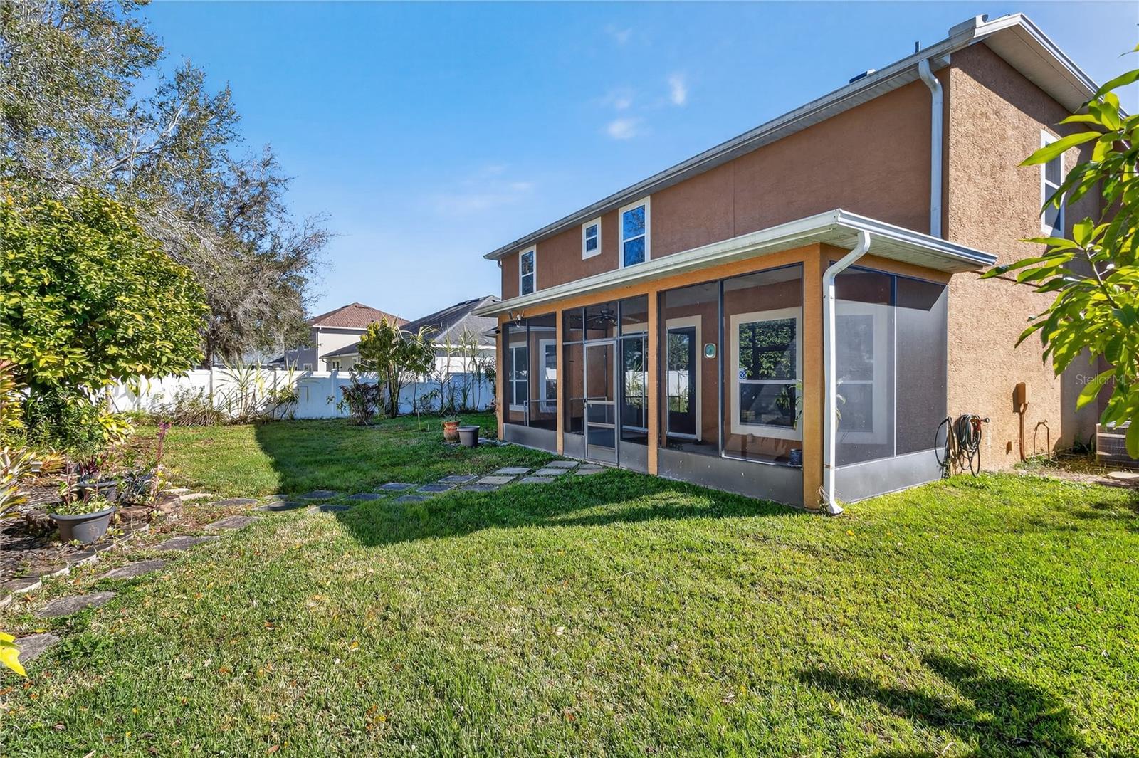 LAKE POINTE - Residential