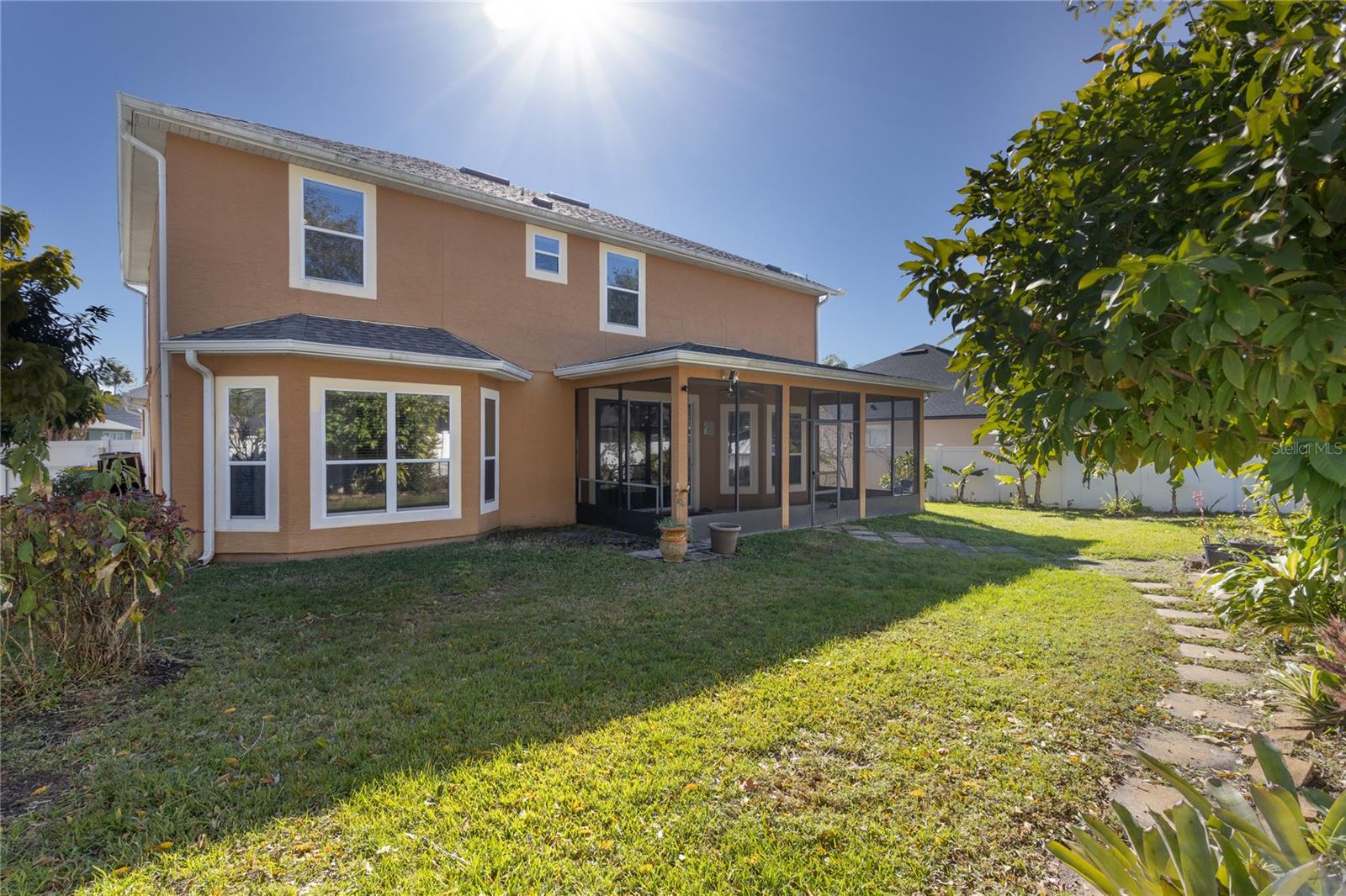 LAKE POINTE - Residential