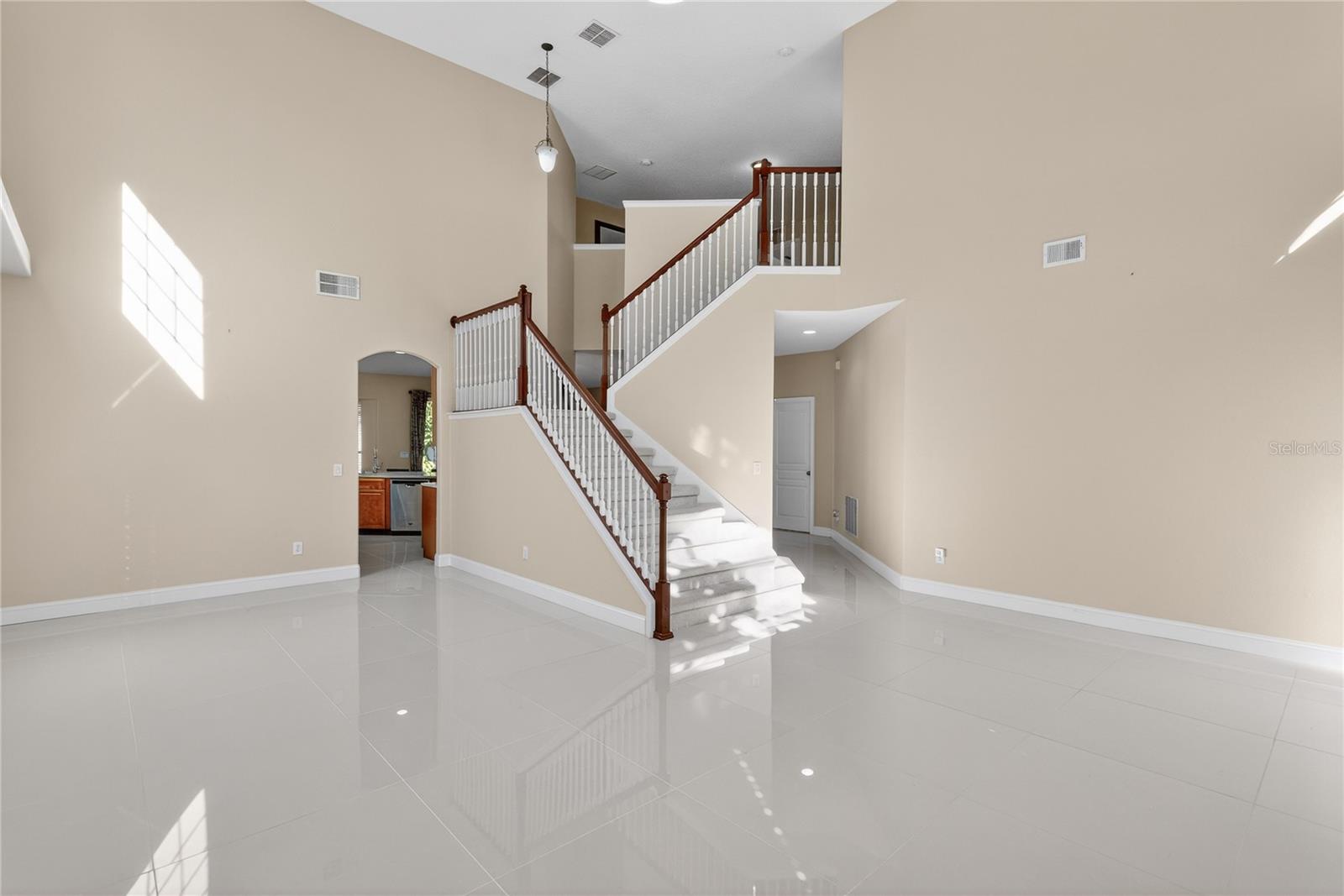 LAKE POINTE - Residential