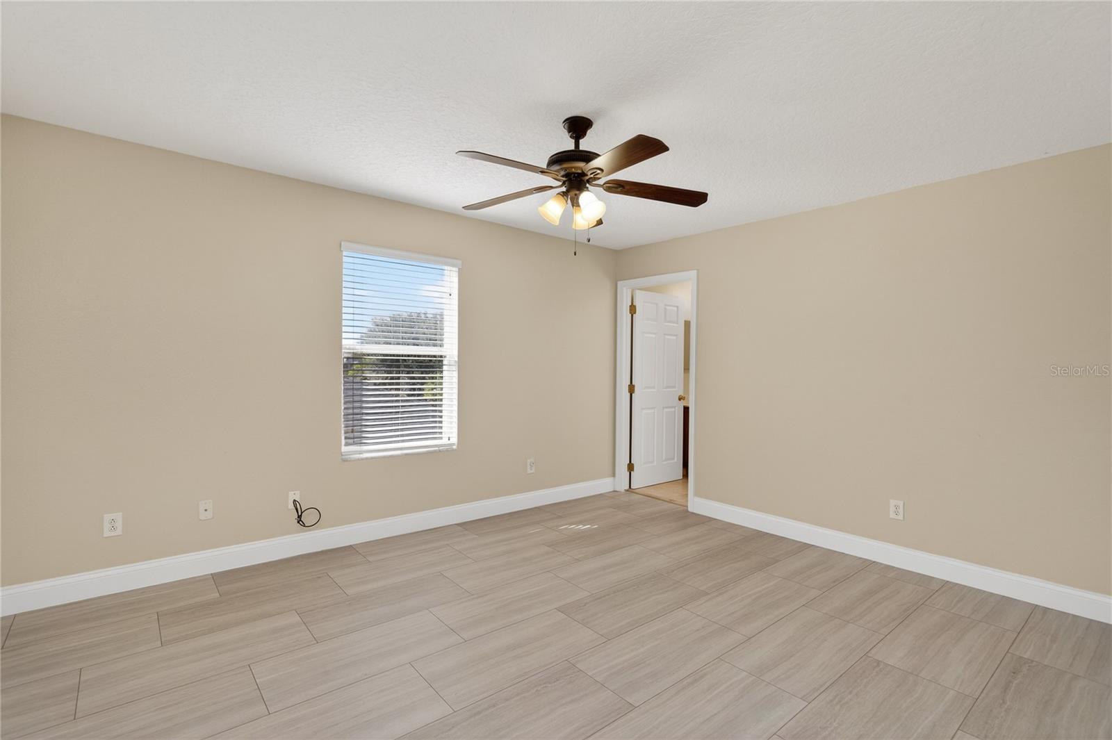 LAKE POINTE - Residential