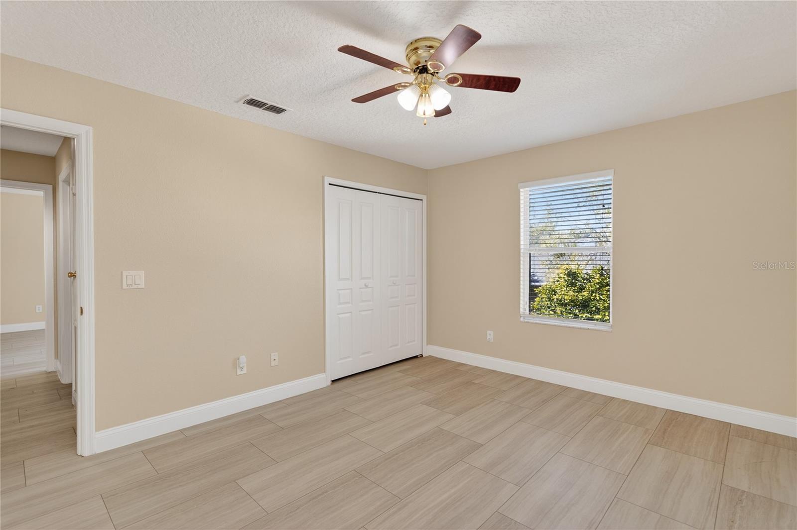 LAKE POINTE - Residential