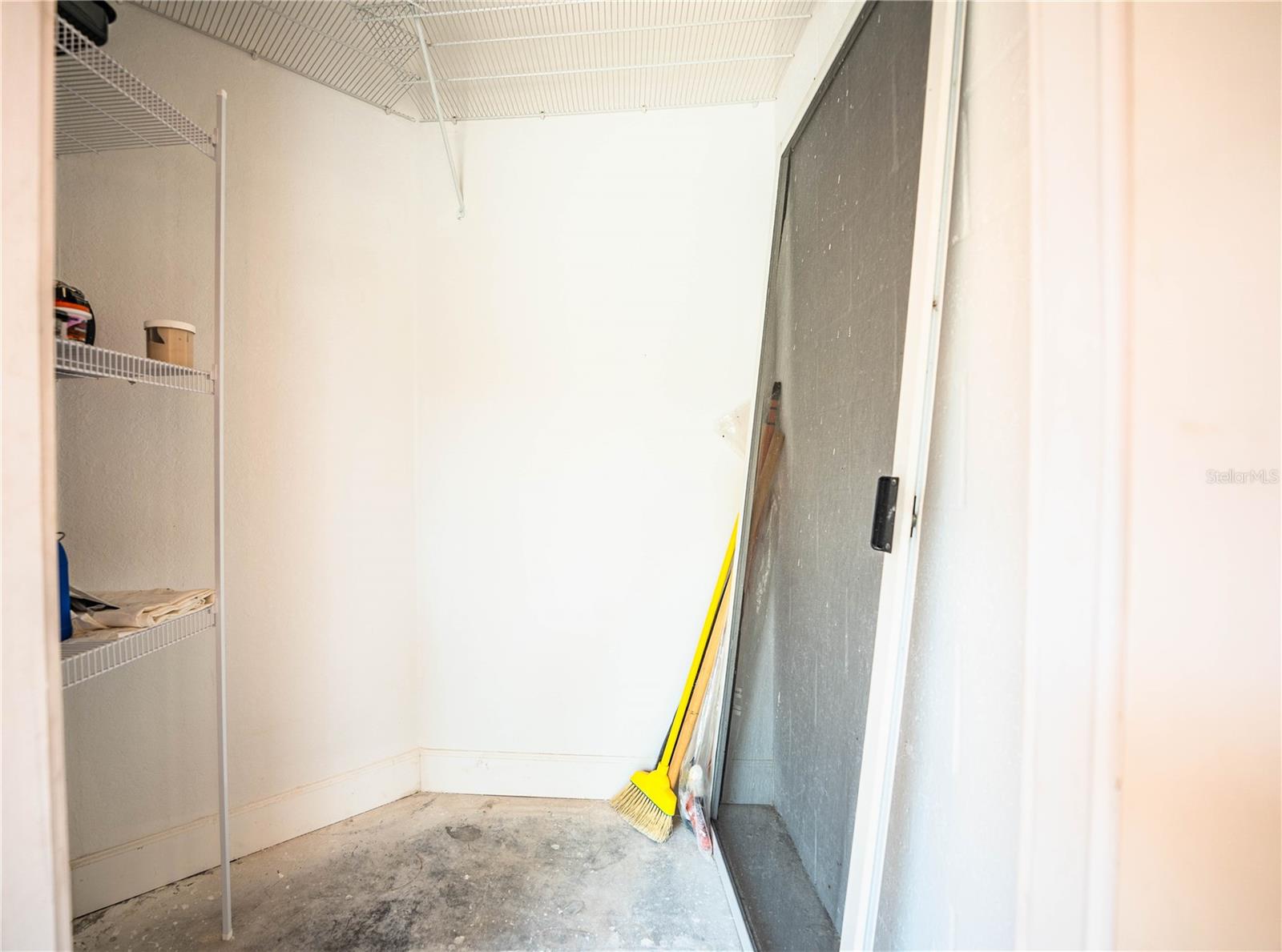 ALEXANDER WOODS TWNHMS - Residential