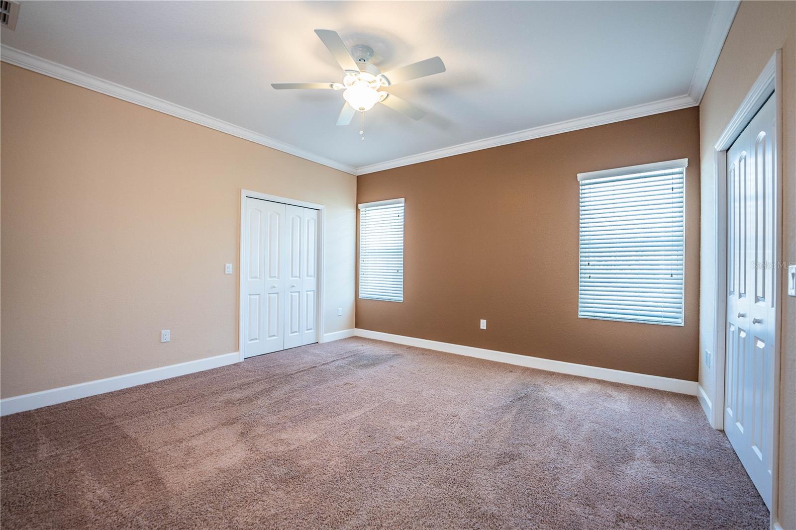 ALEXANDER WOODS TWNHMS - Residential